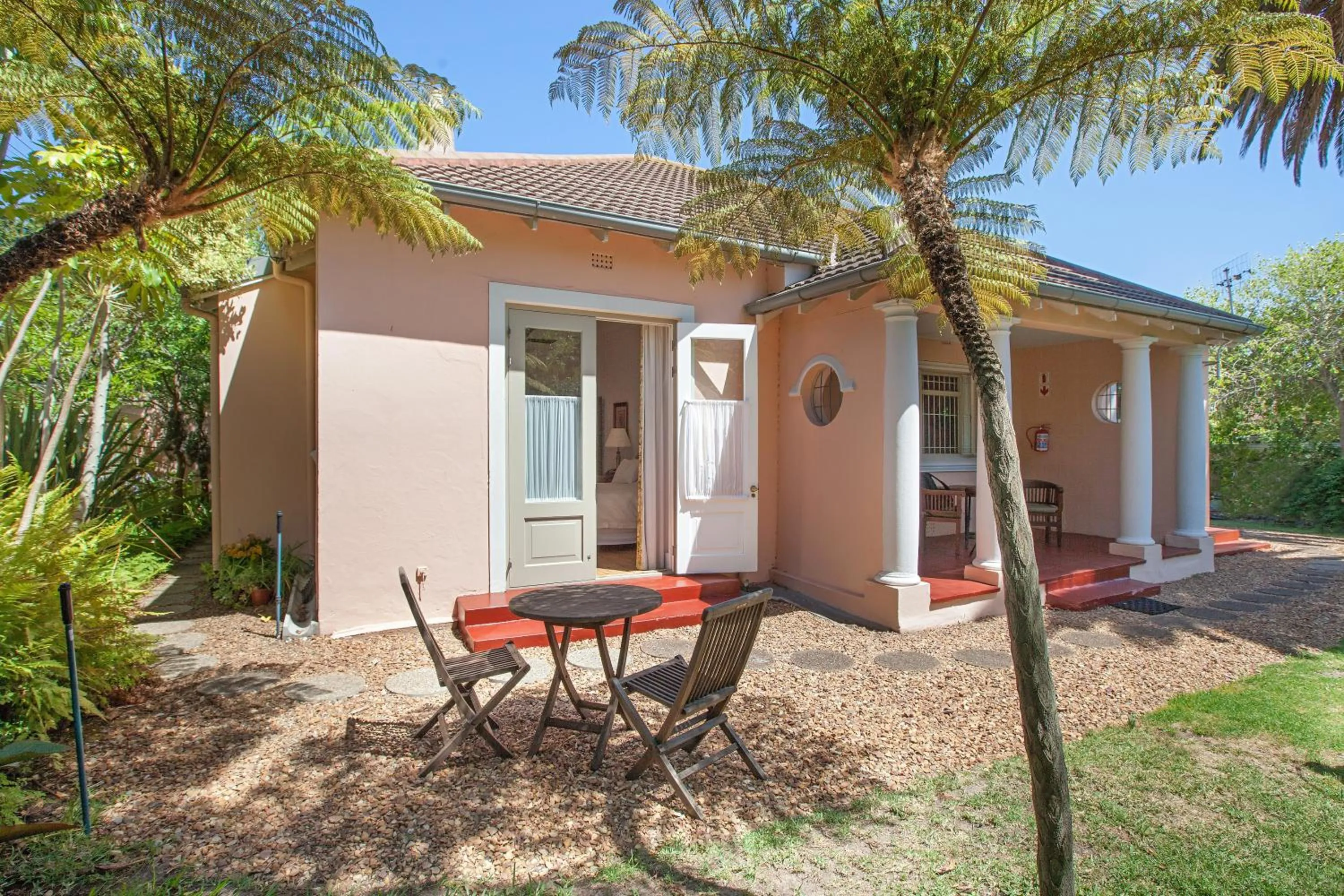 Superior Double or Twin Room in Medindi Manor