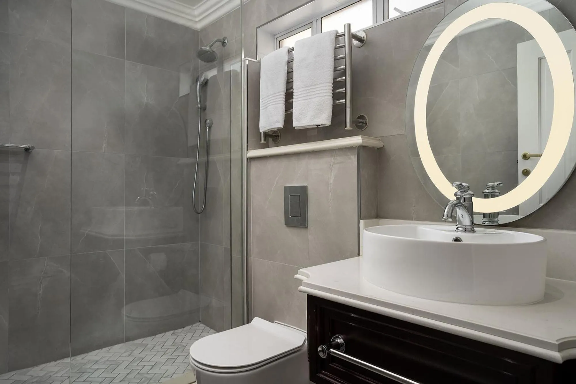 Bathroom in Premier Hotel Falstaff