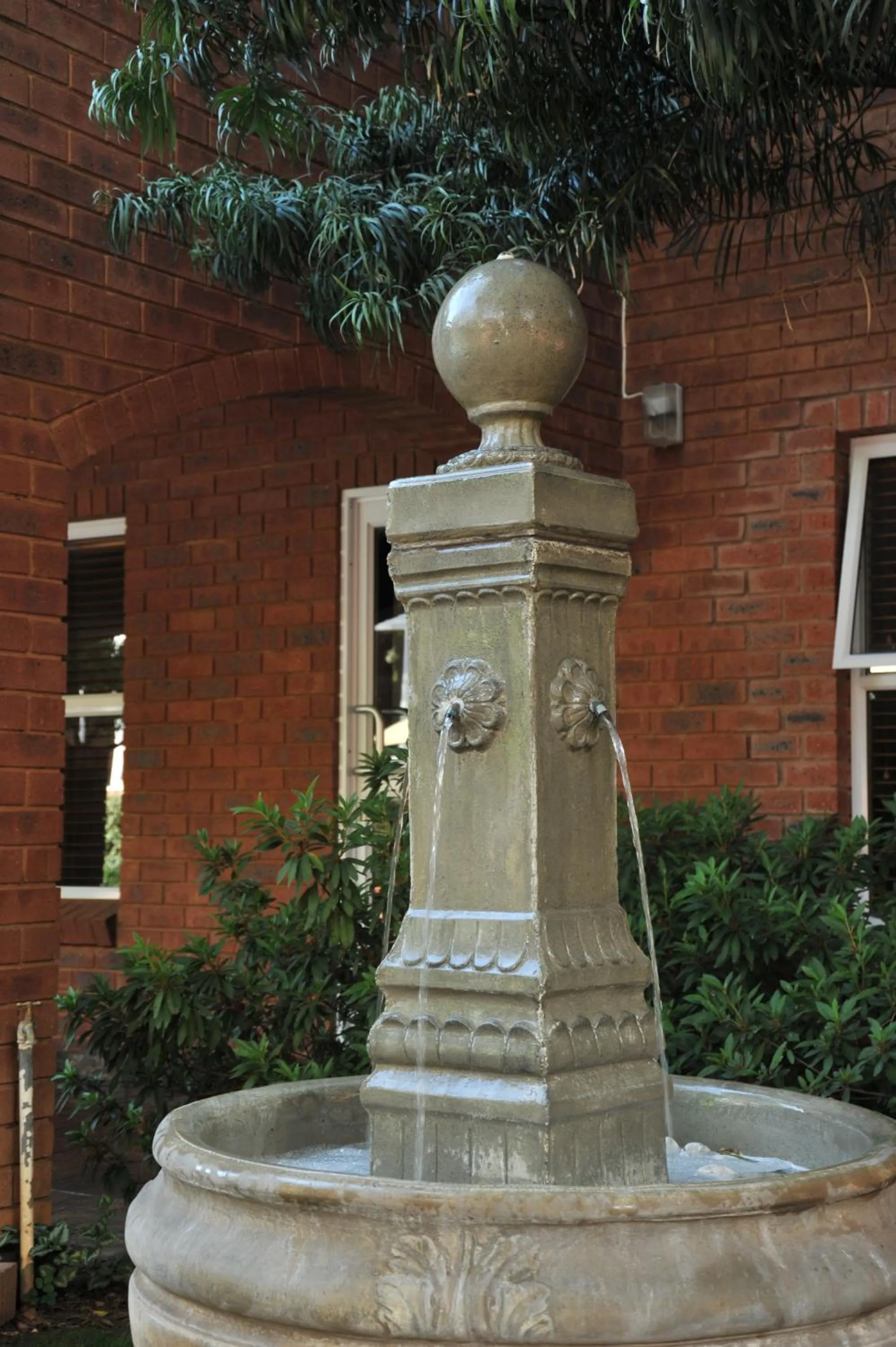 Facade/entrance in Premier Hotel Falstaff