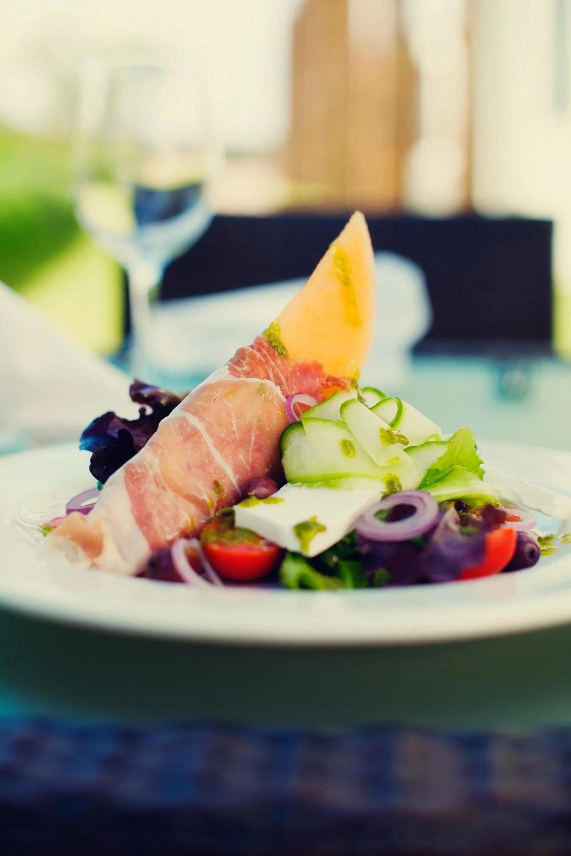 Restaurant/places to eat in Premier Hotel Falstaff