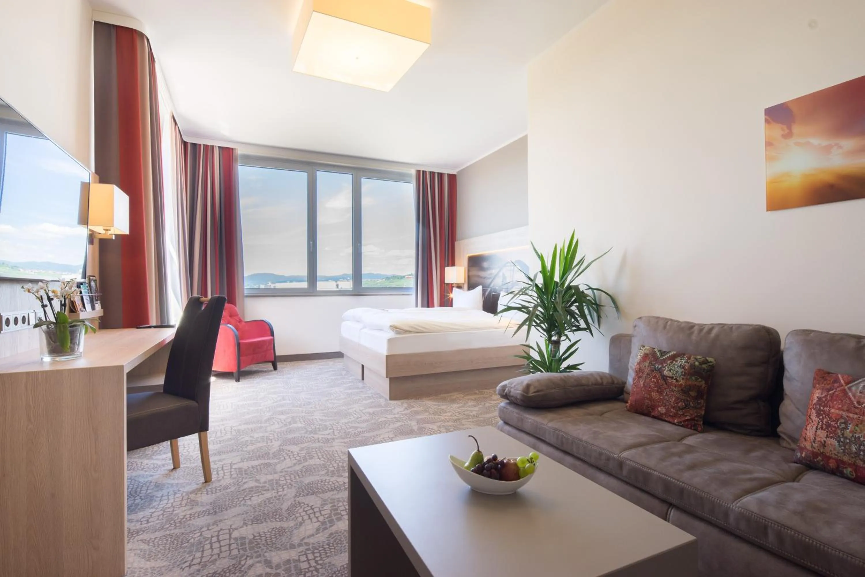 Photo of the whole room, Bed in Best Western Hotel Dreiländerbrücke Weil am Rhein / Basel