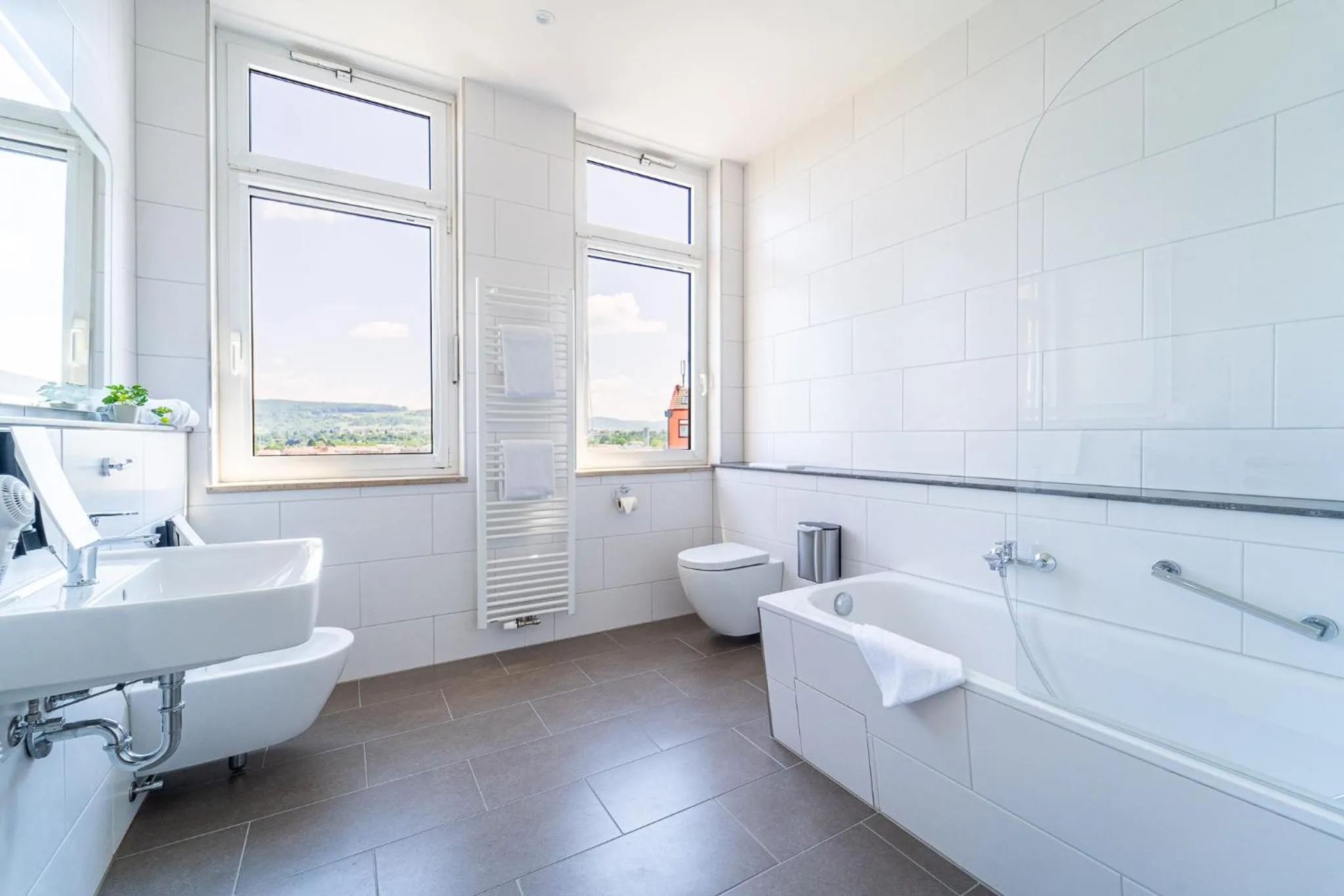 Bathroom in Best Western Hotel Dreiländerbrücke Weil am Rhein / Basel