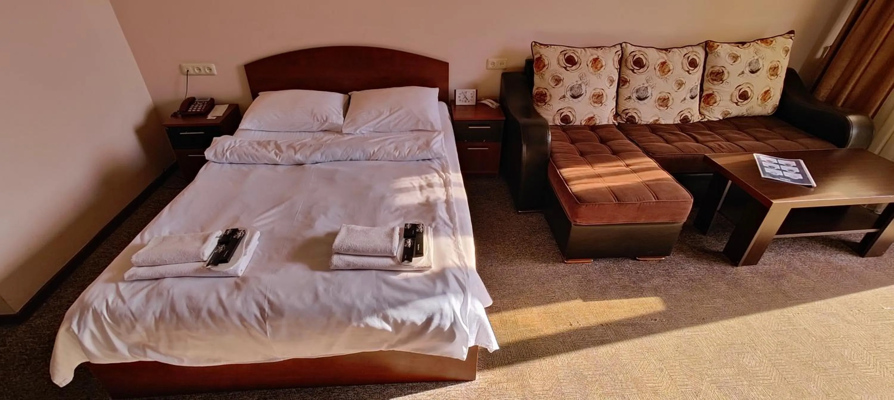 Photo of the whole room, Bed in Areg Hotel