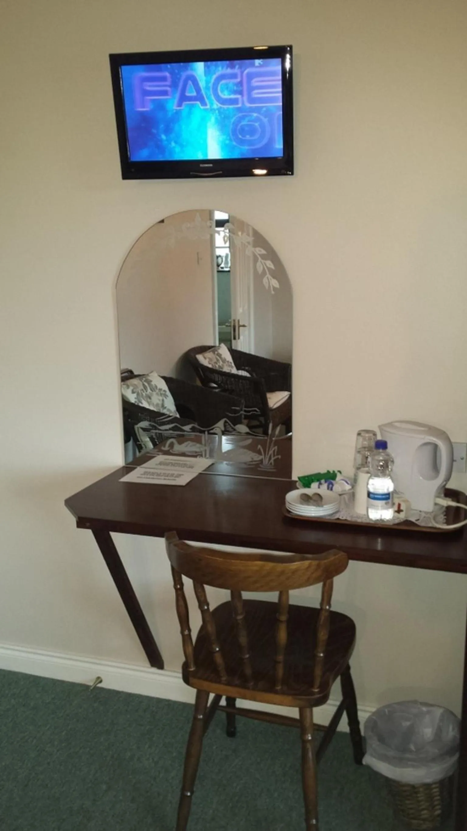 Coffee/tea facilities in Riverview House