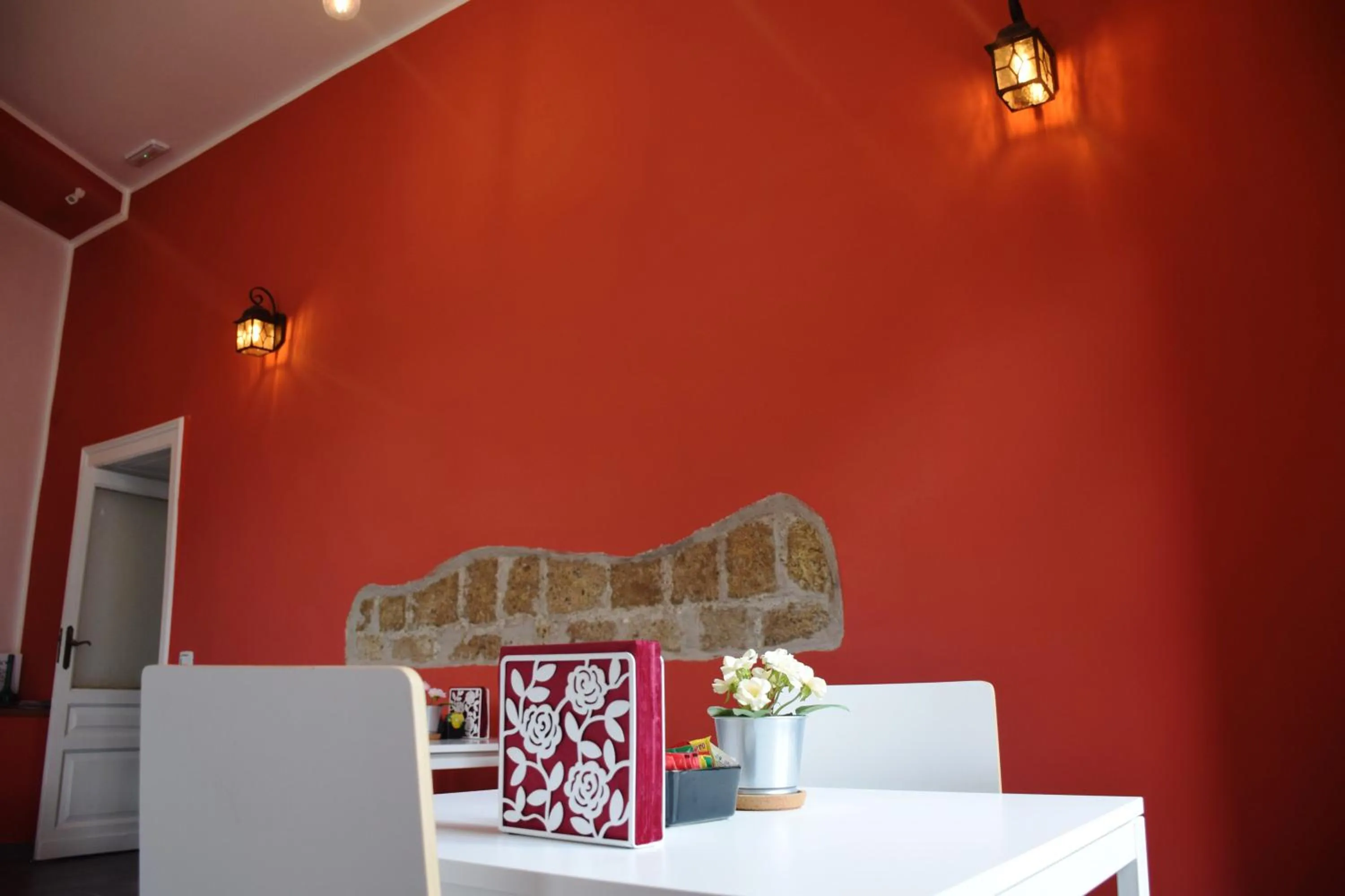 Communal kitchen, Bed in Vic Street B&B