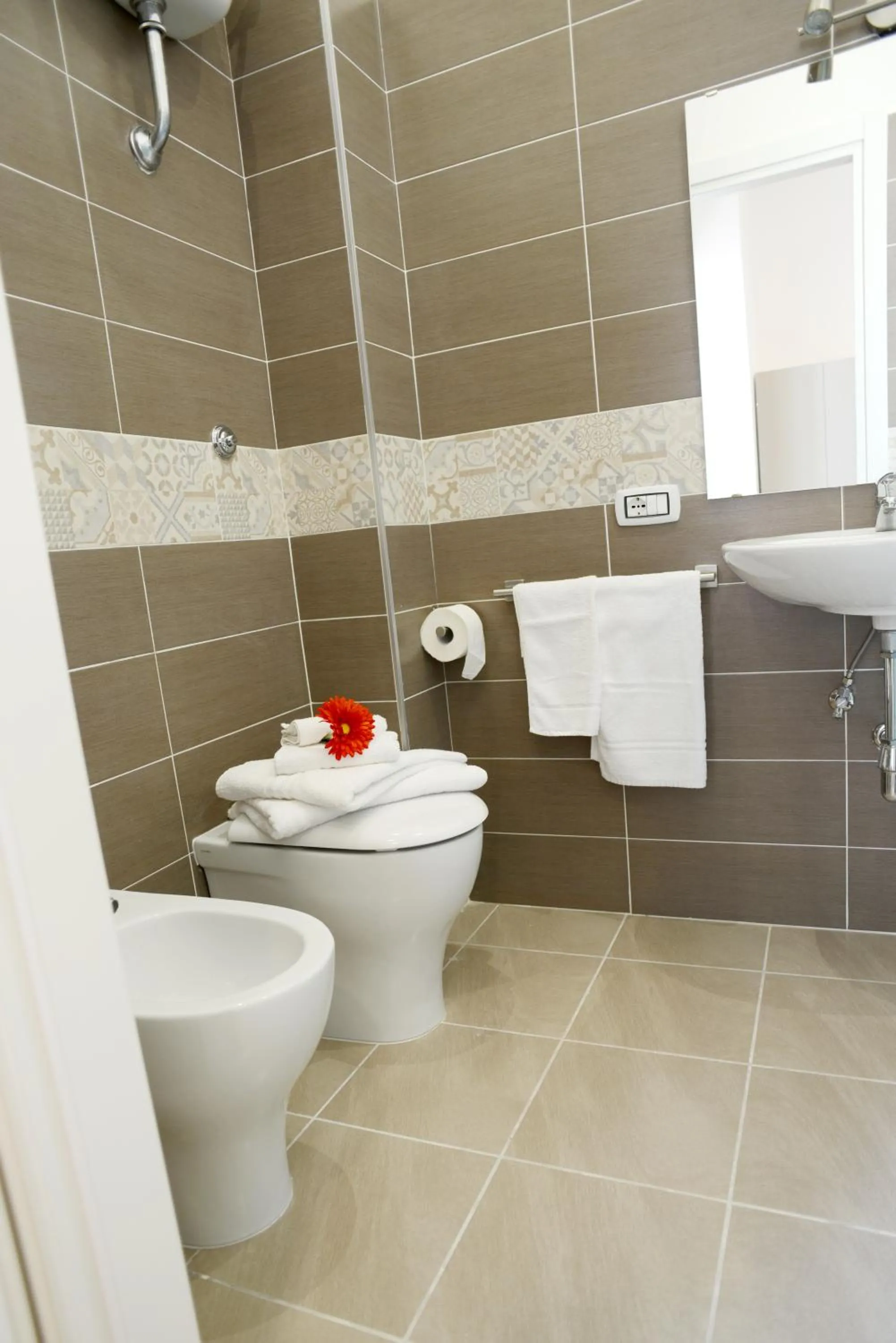 Bathroom in Vic Street B&B