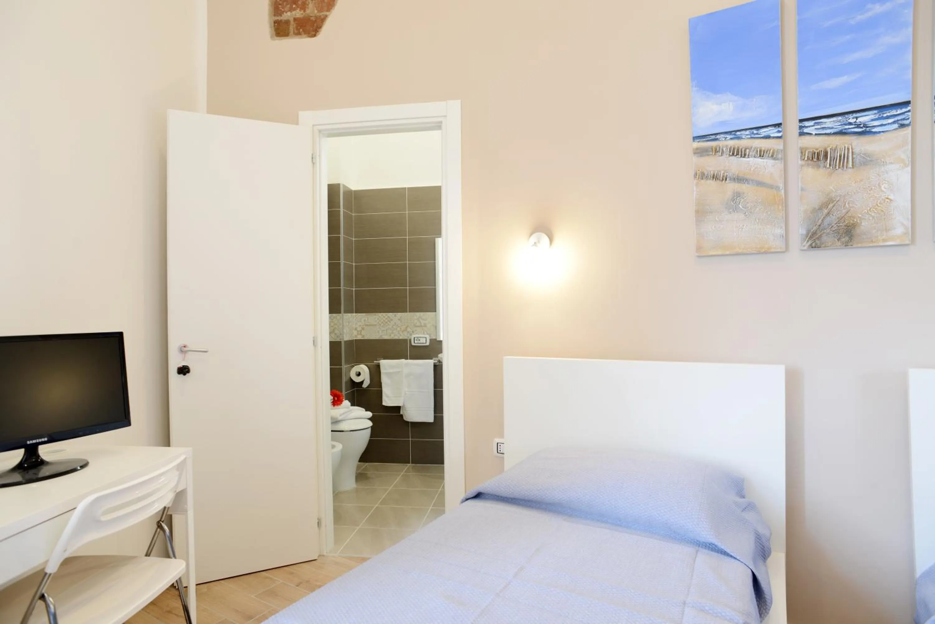 Bed in Vic Street B&B