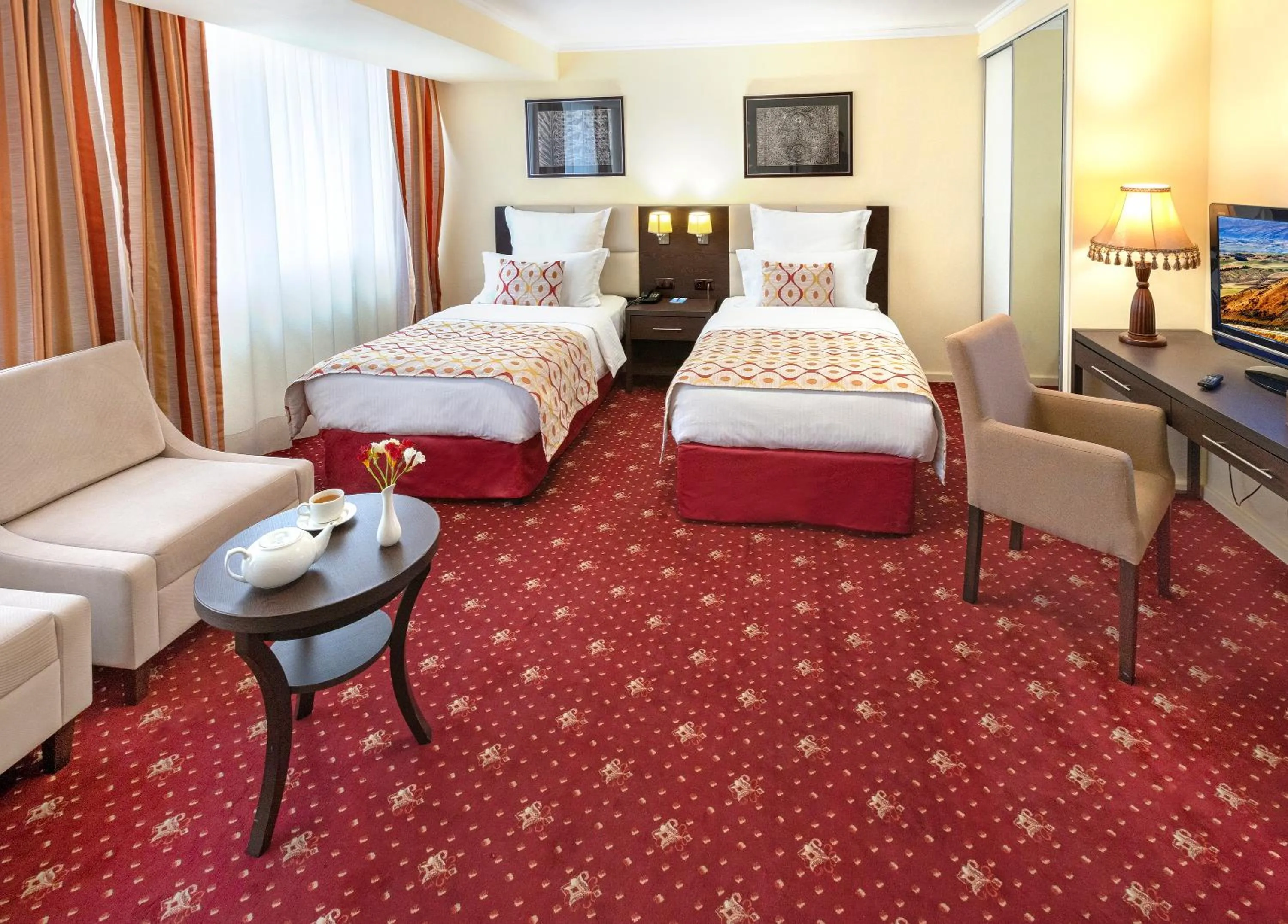 Photo of the whole room, Bed in Ani Plaza Hotel