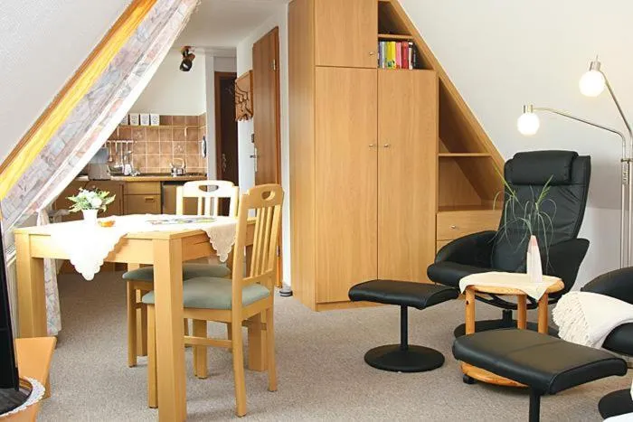 Living room in Haus Gräpel App 5