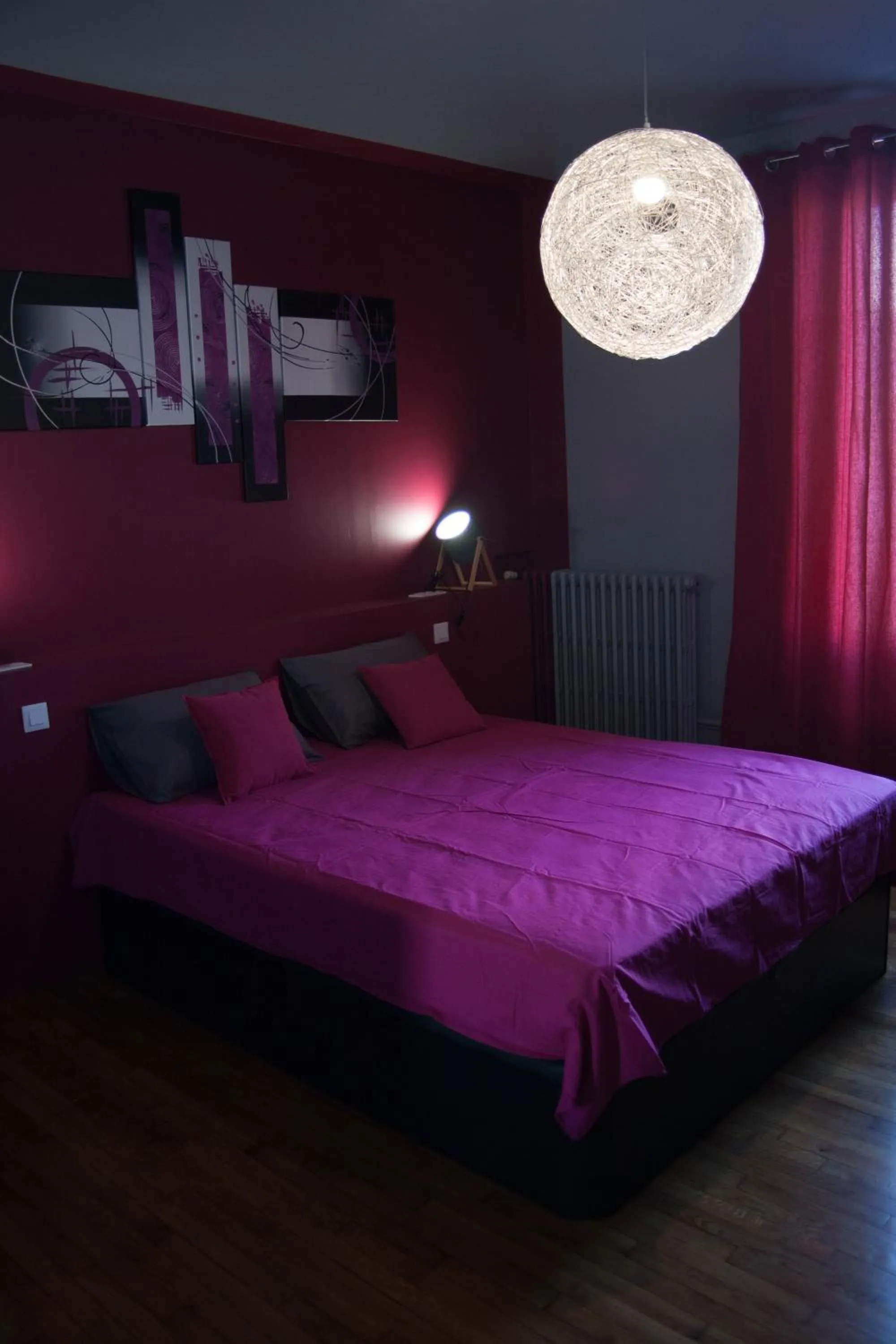 Bed in L'Iliade - Chambres d'hôtes - B&B à Bouzy