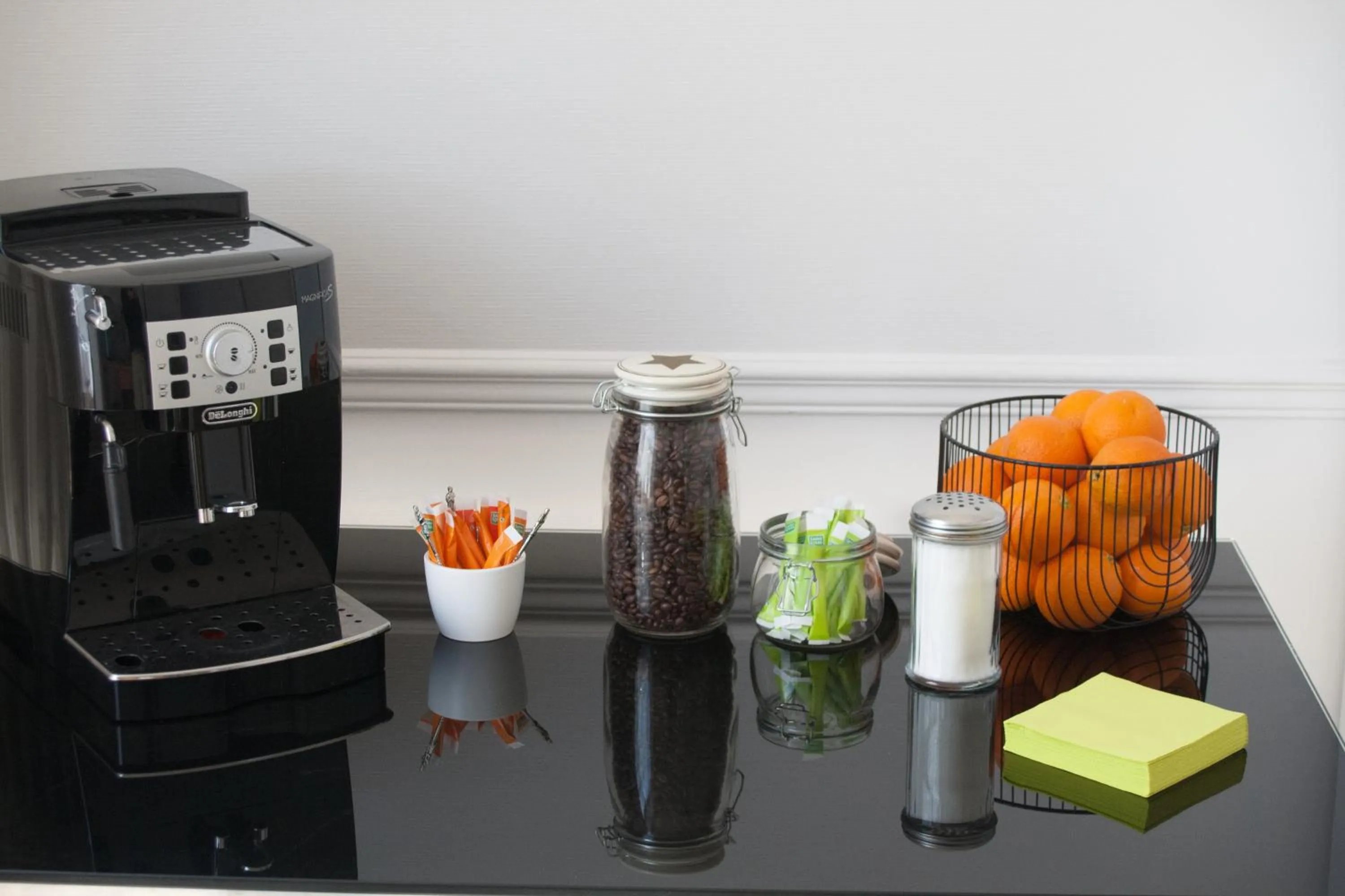 Coffee/tea facilities in L'Iliade - Chambres d'hôtes - B&B à Bouzy