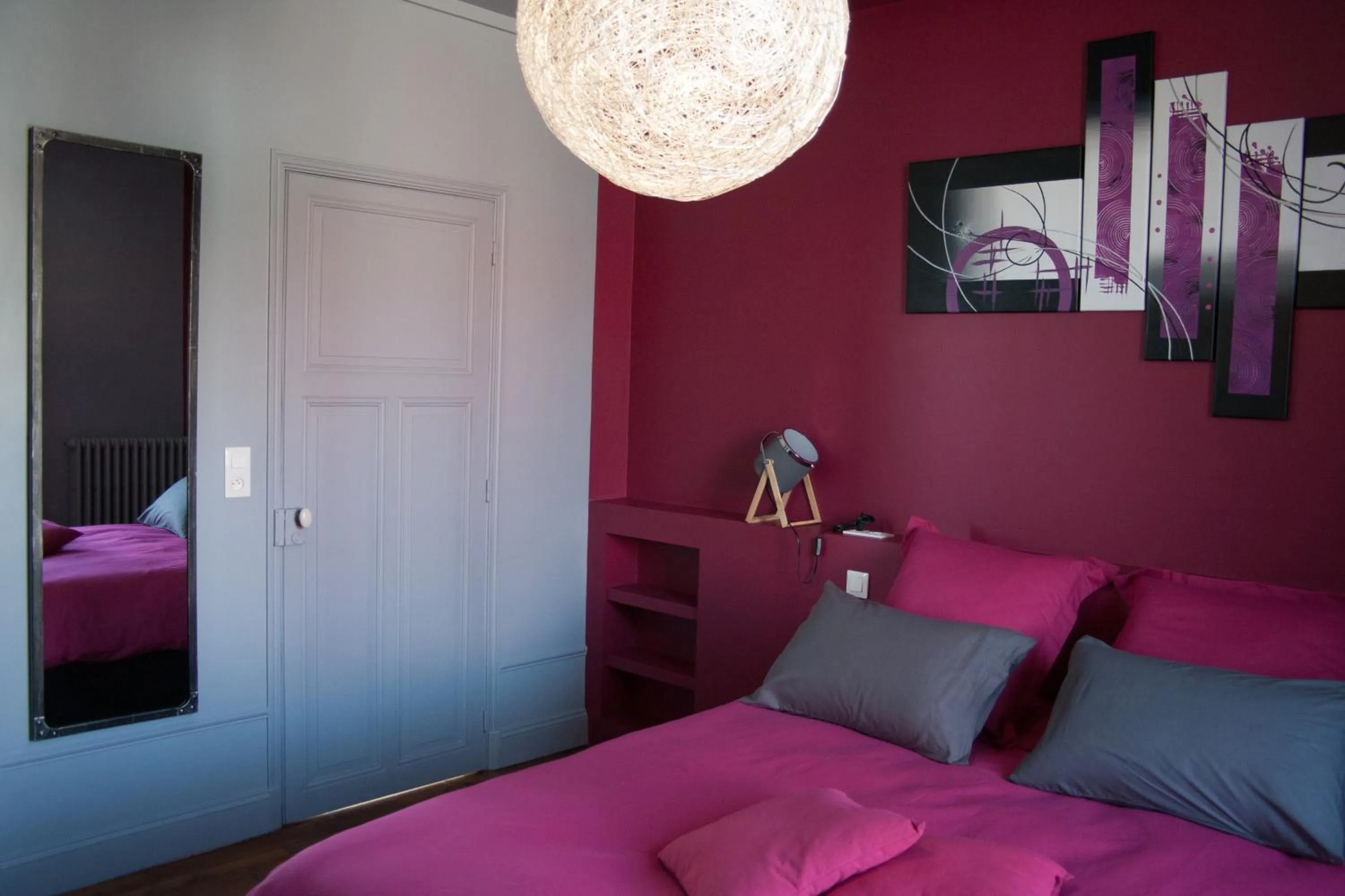 Bed in L'Iliade - Chambres d'hôtes - B&B à Bouzy