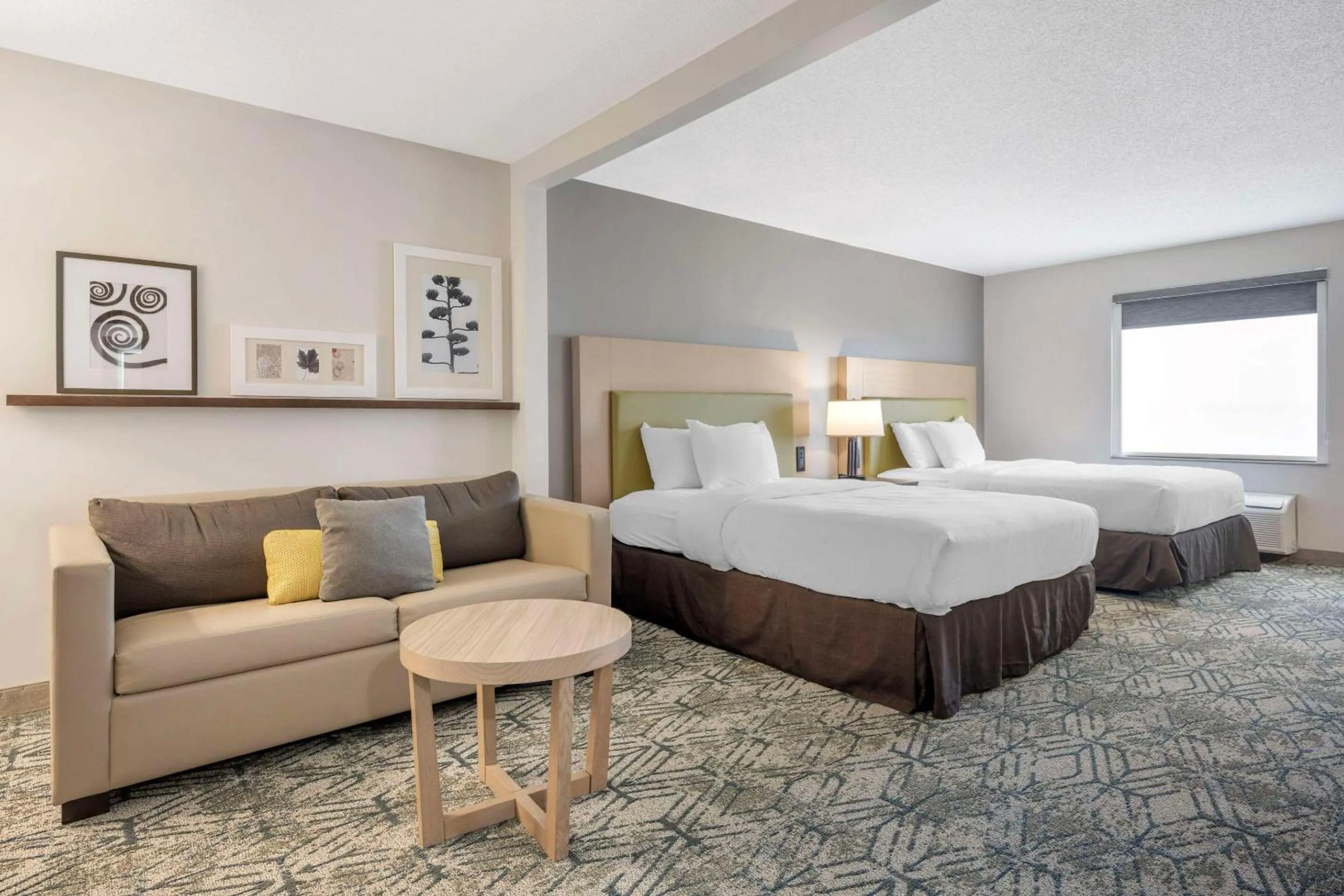 Bed in Country Inn & Suites by Radisson, Dayton South, OH