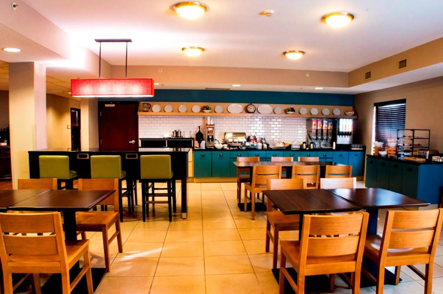 Breakfast in Country Inn & Suites by Radisson, Dayton South, OH