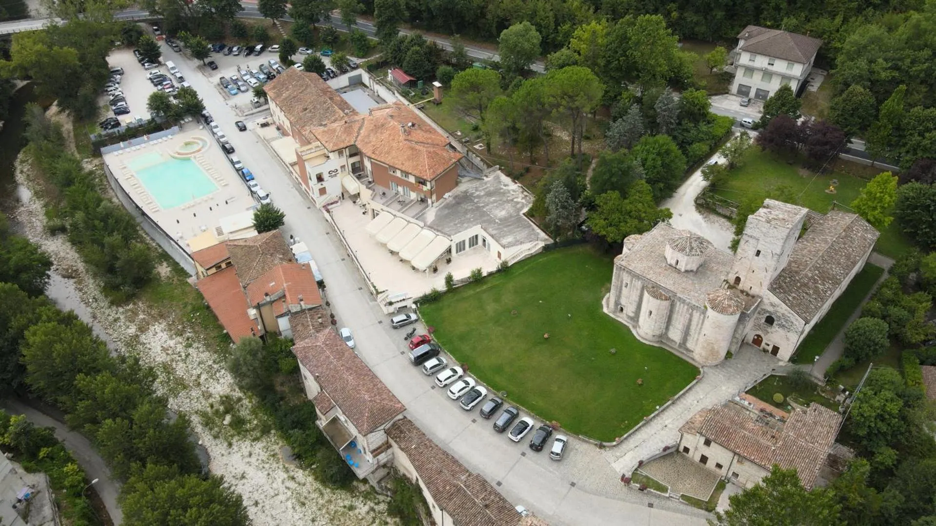 Mountain view in Hotel Terme di Frasassi