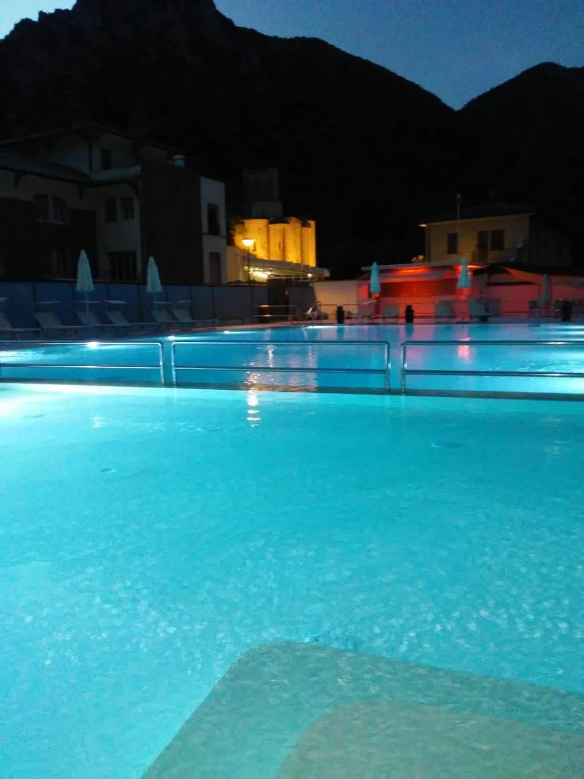 Swimming pool in Hotel Terme di Frasassi