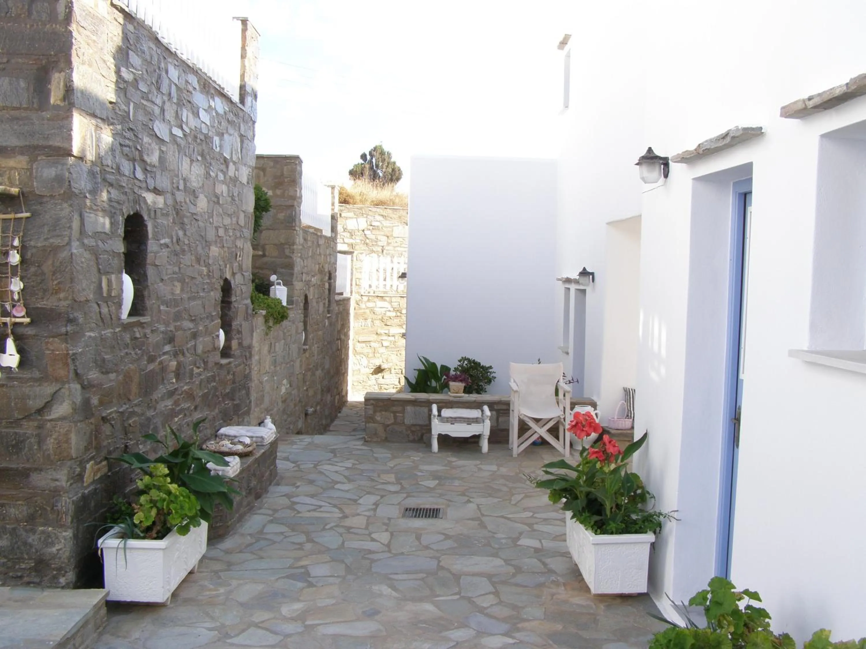 Communal lounge/ TV room in Elena Studios & Apartments