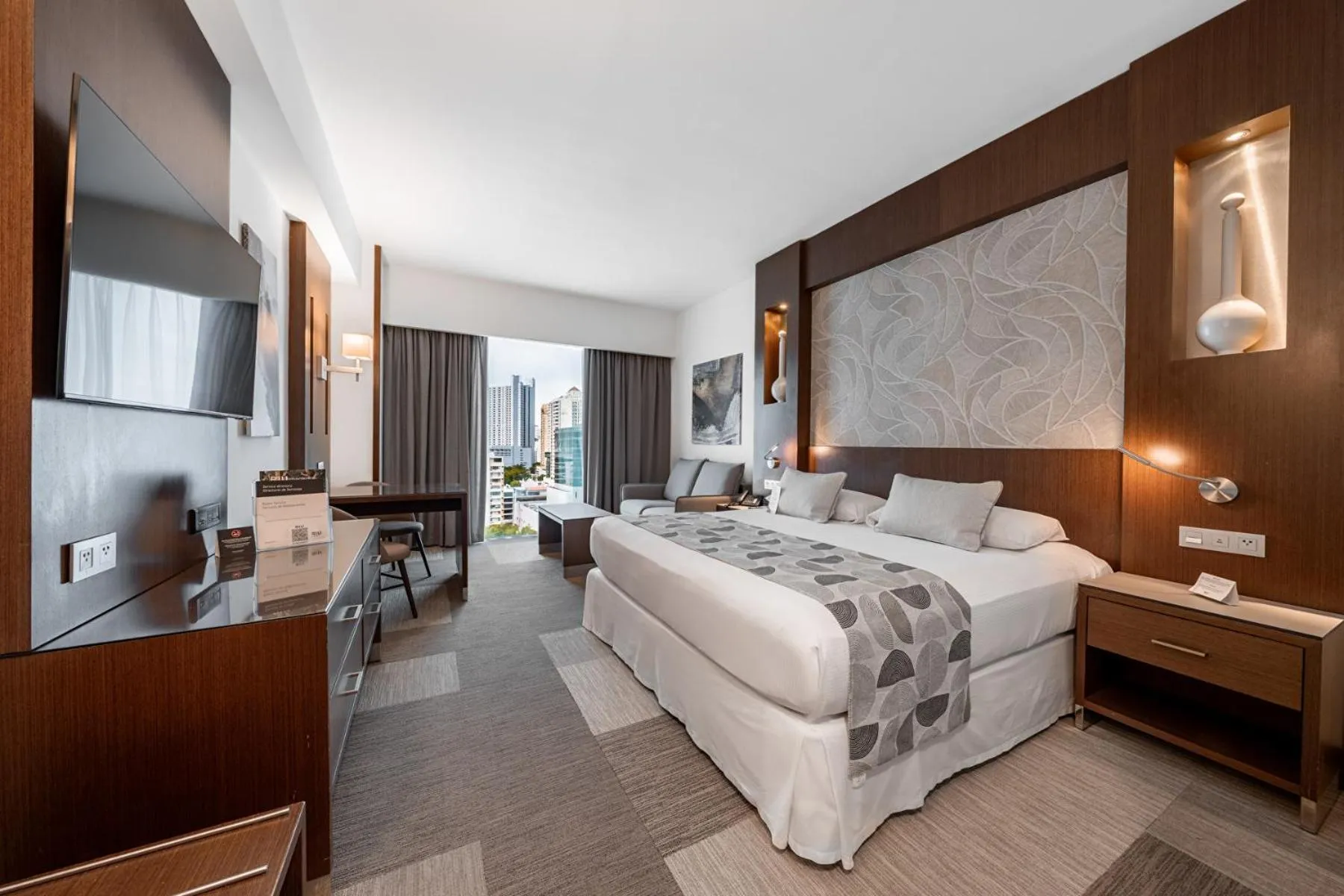 Bed in Riu Plaza Panamá