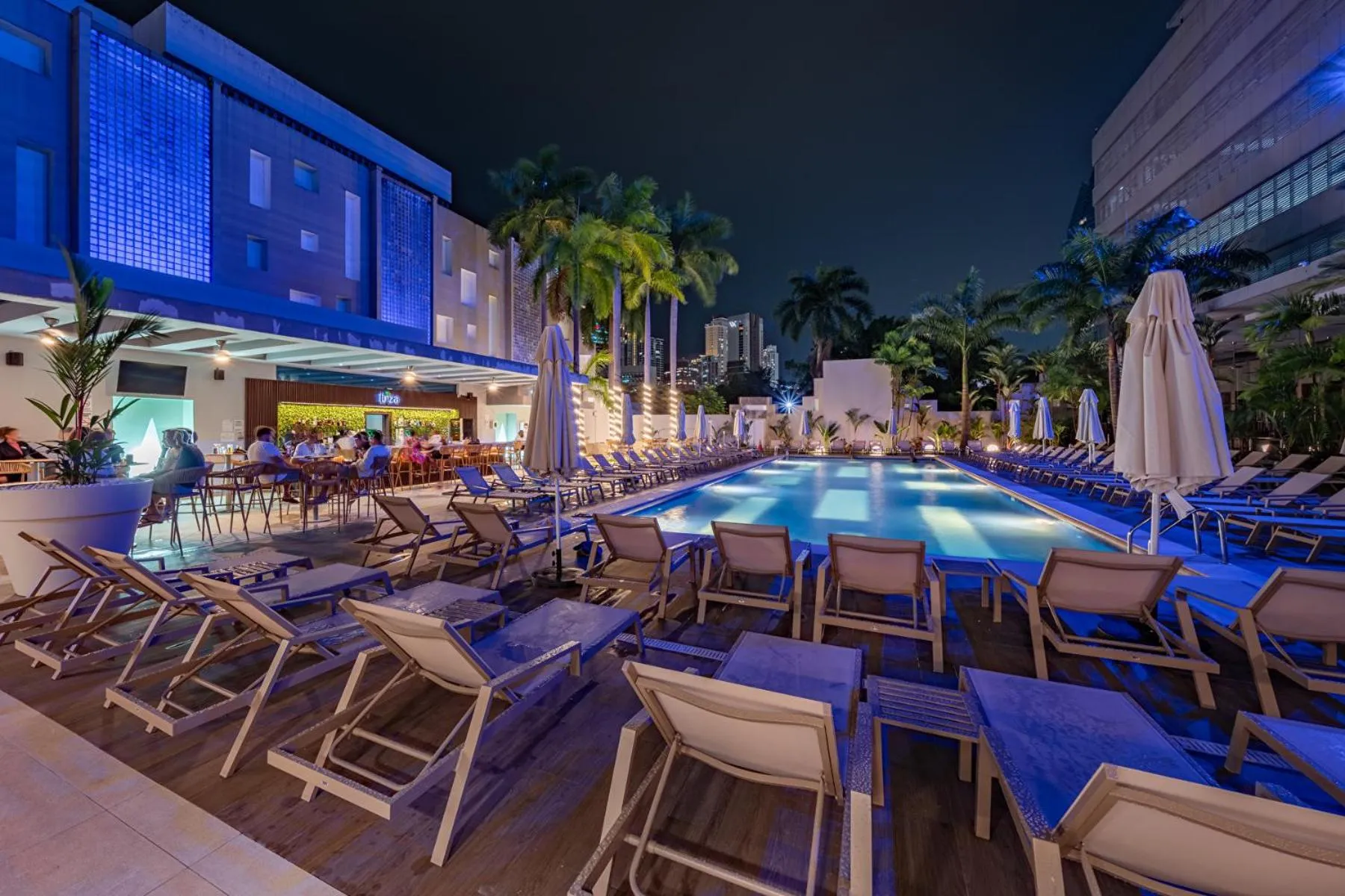 Pool view in Riu Plaza Panamá