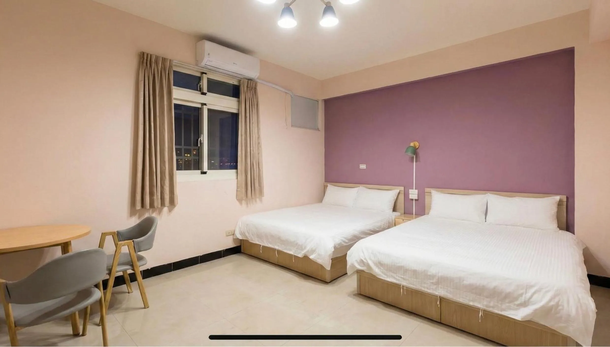Quadruple Room with Bathroom - single occupancy in 市區背包客棧 有套房可包棟