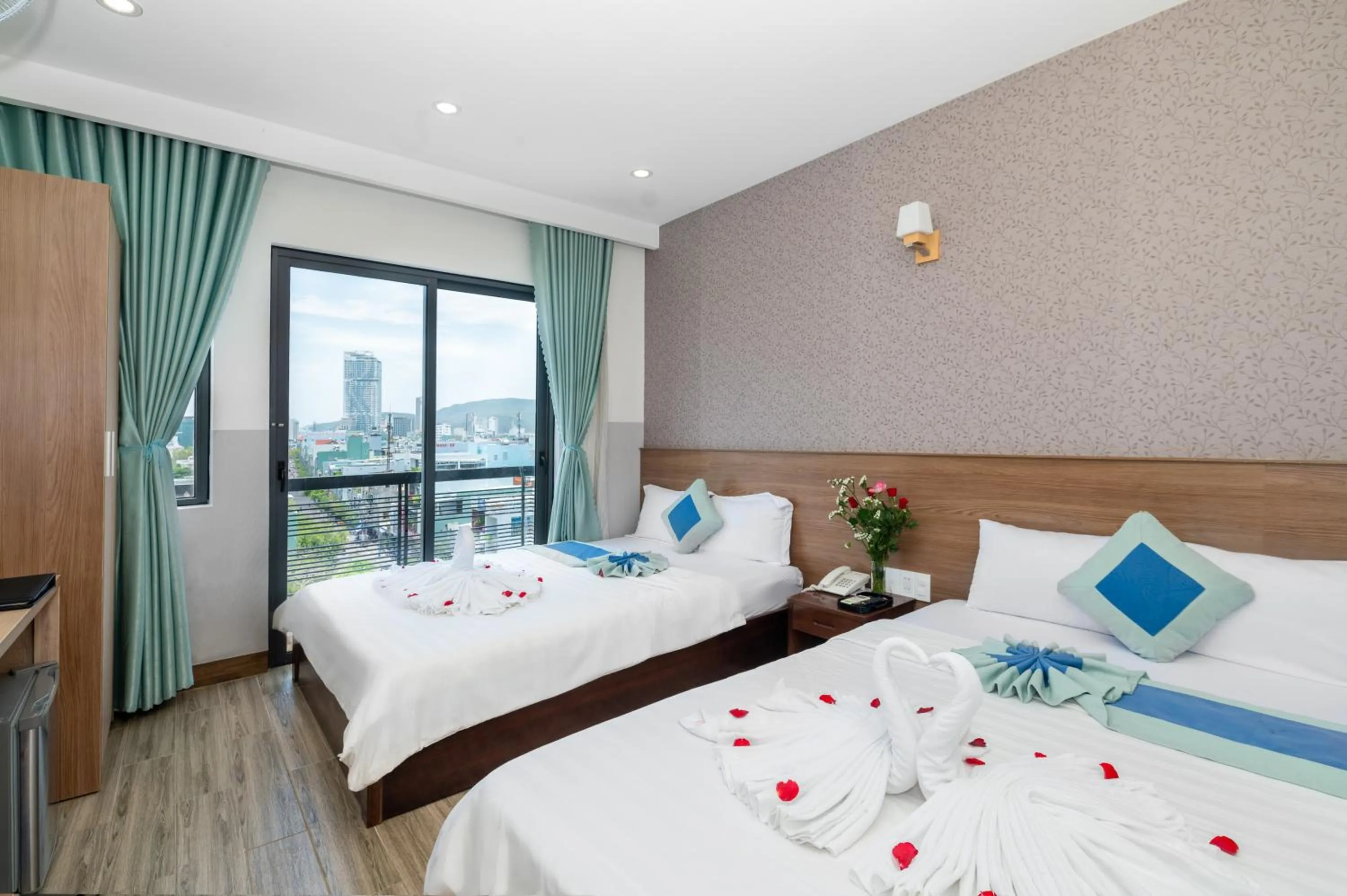 Bedroom, Bed in Hương Biển Hotel