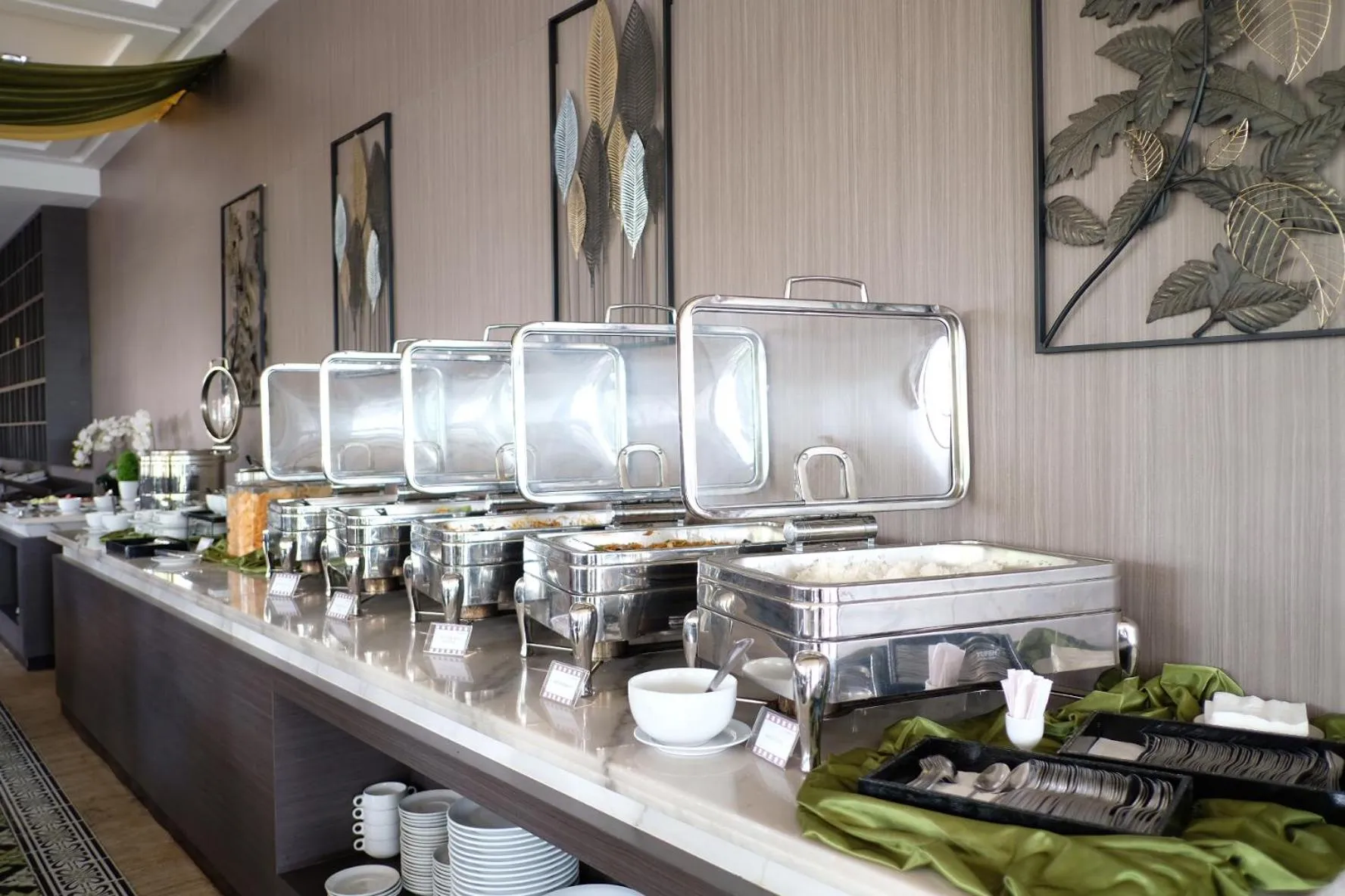 Restaurant/places to eat in Rivoli Hotel Jakarta