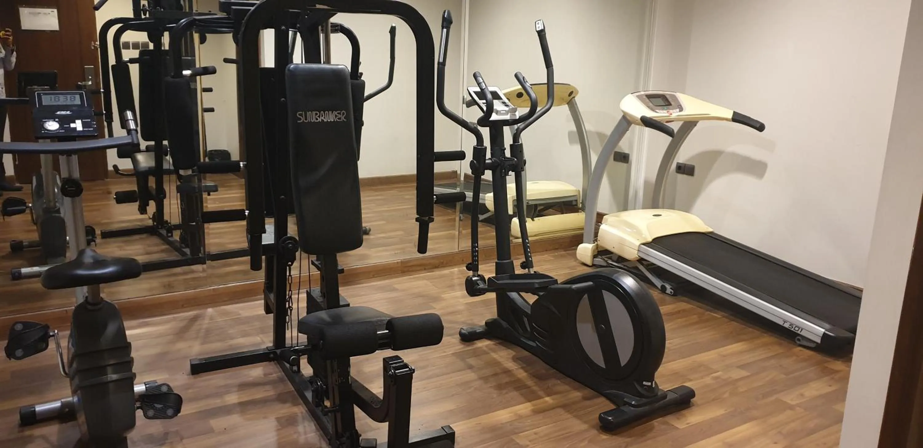 Fitness centre/facilities in Rivoli Hotel Jakarta
