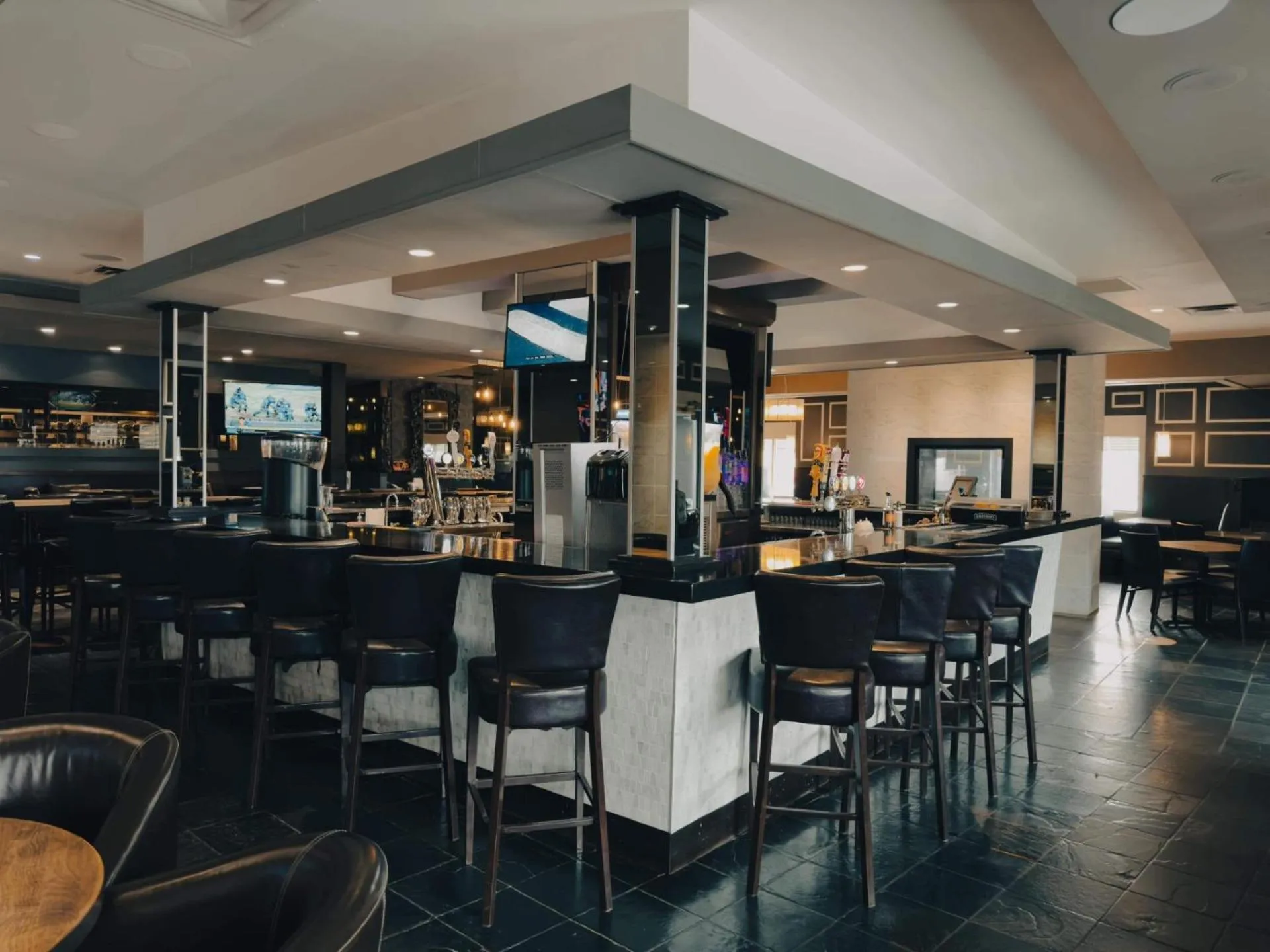 Super 8 by Wyndham Dawson Creek