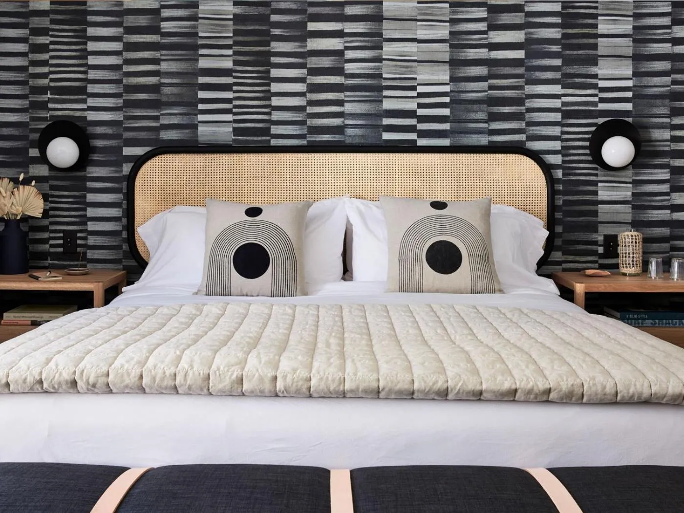 Bed in San Luis Creek Lodge