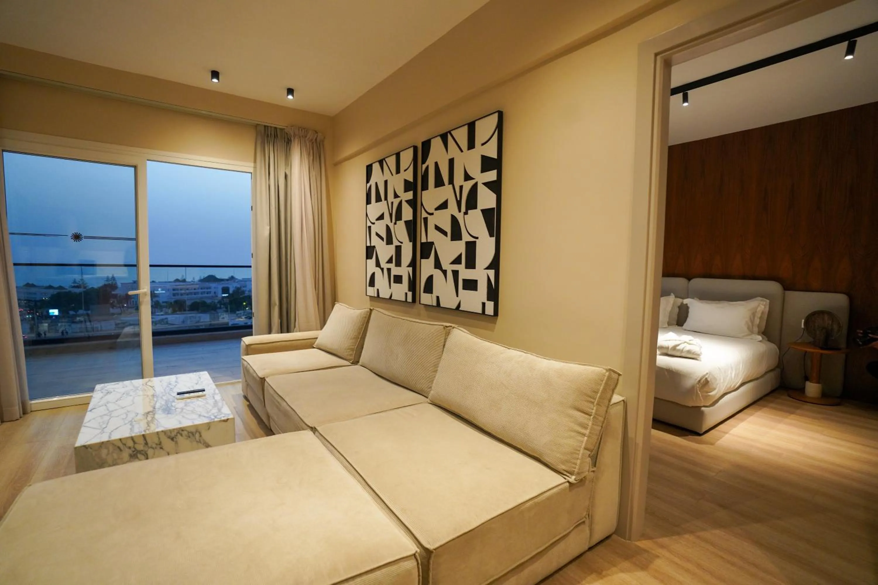 Living room, Bed in Ocean Atlantic View (Ex Bo Hotel)
