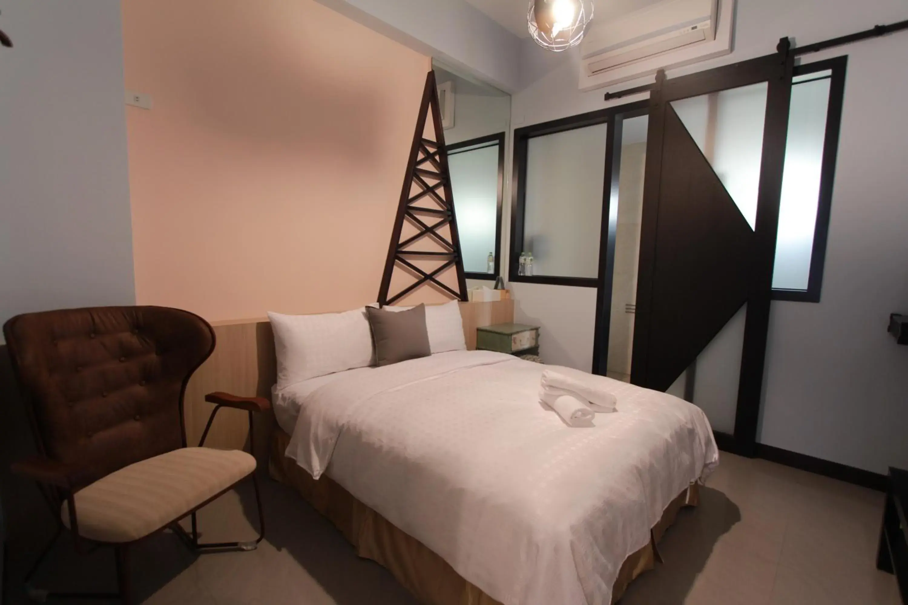 Standard Double Room in 東立方旅宿-East Cube B&B Standard Double Room in 東立方旅宿-East Cube B&B