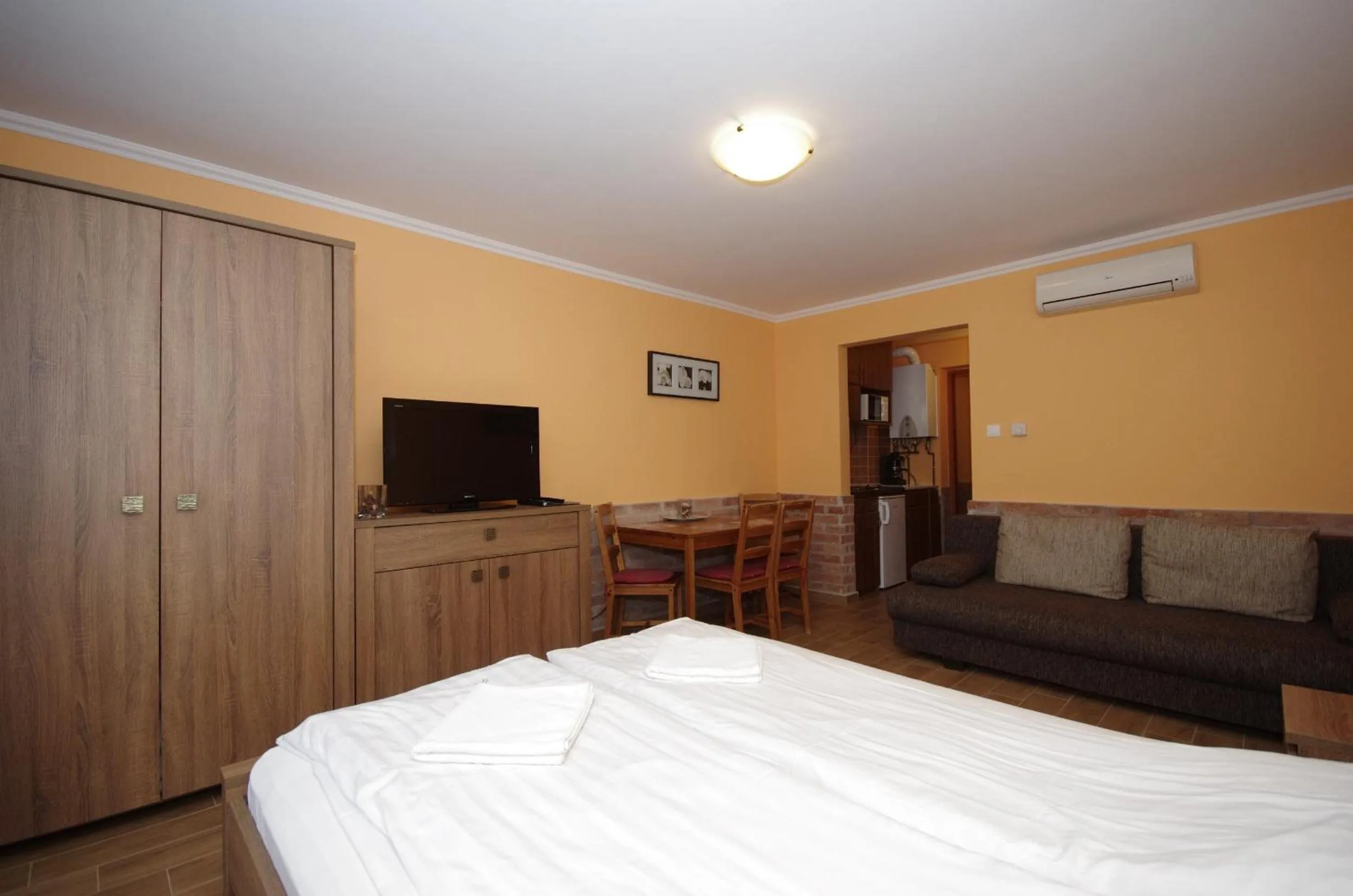 Bed in Várárok Apartman
