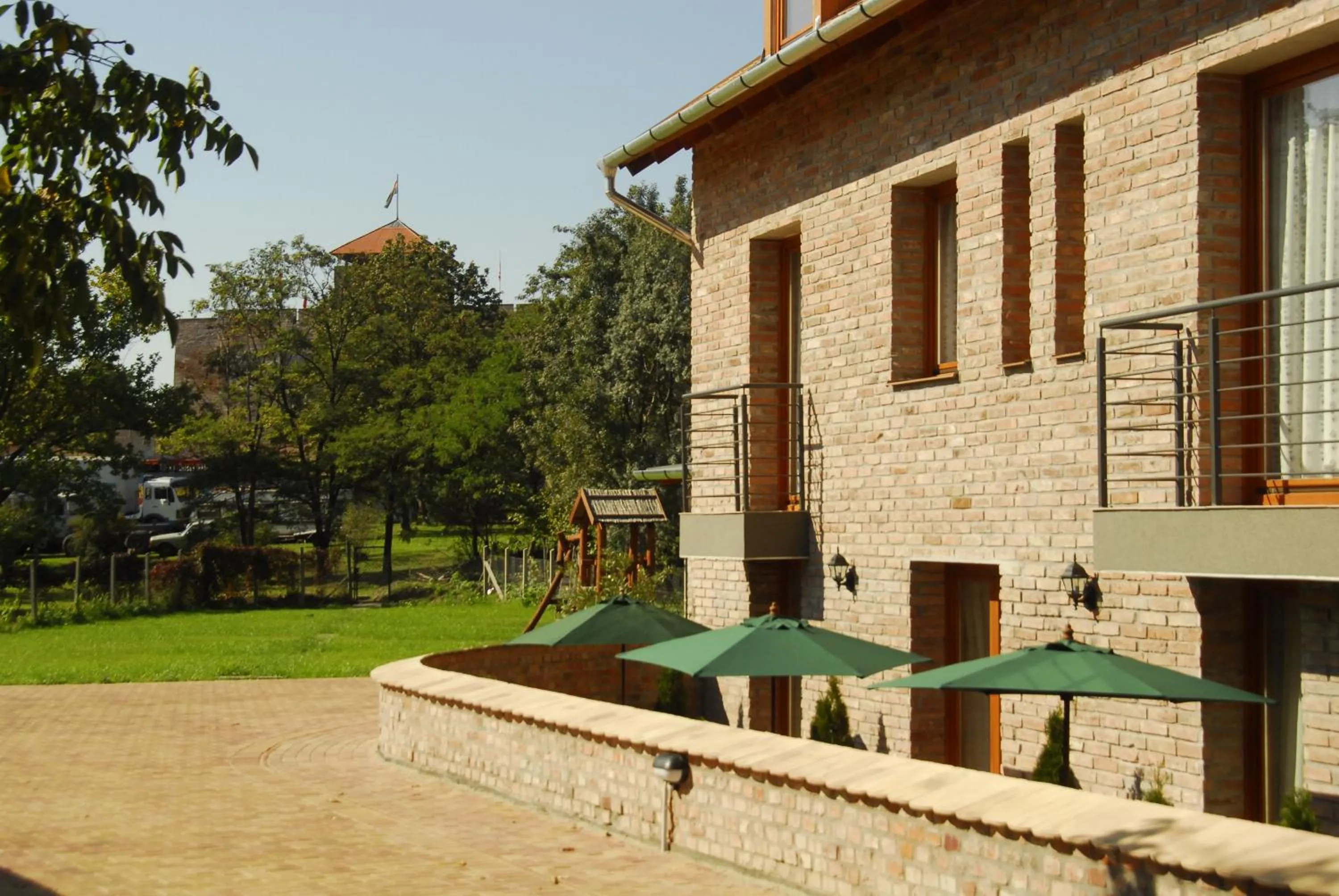 Property building in Várárok Apartman