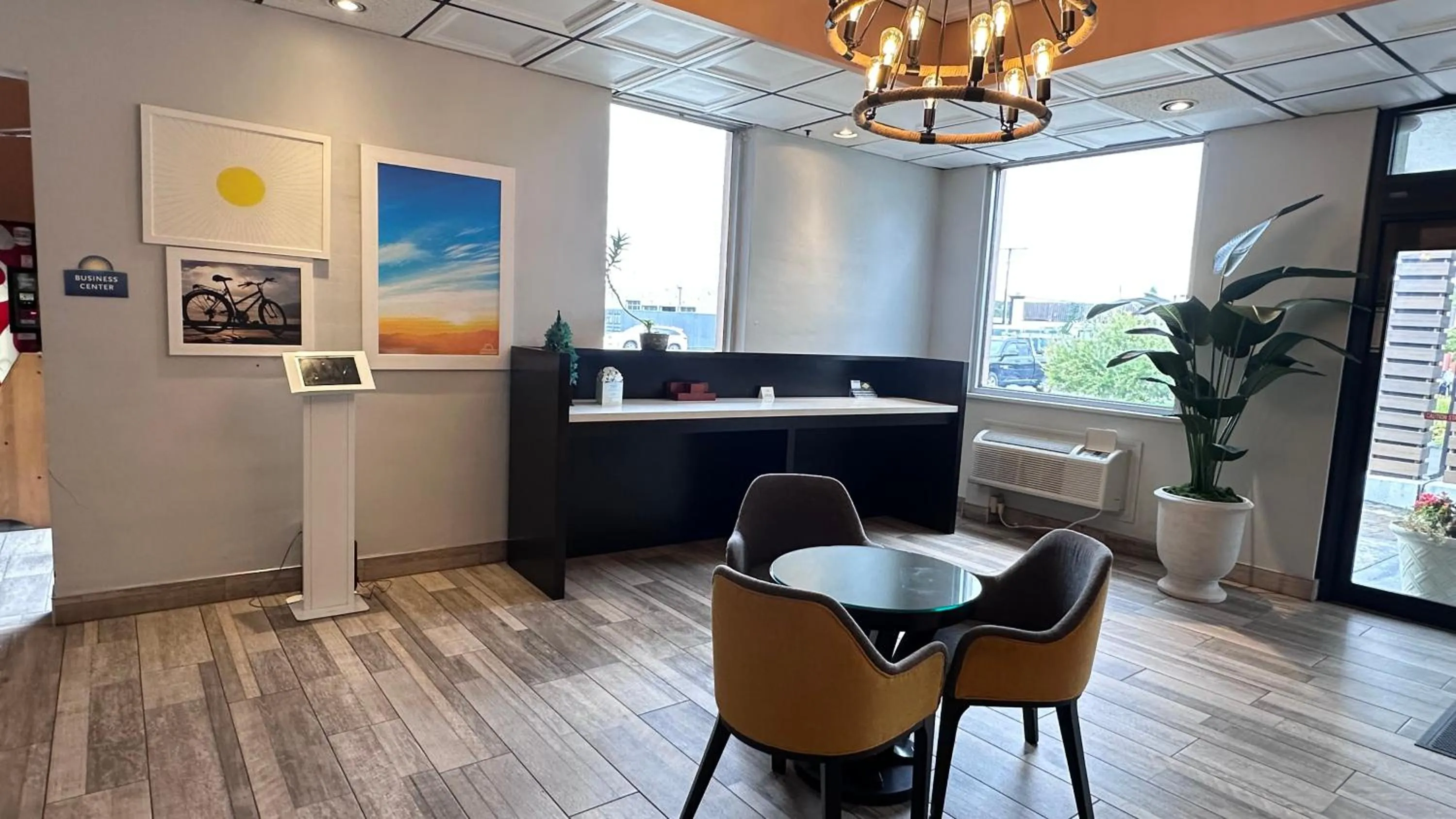 Seating area in Days Inn by Wyndham Southington