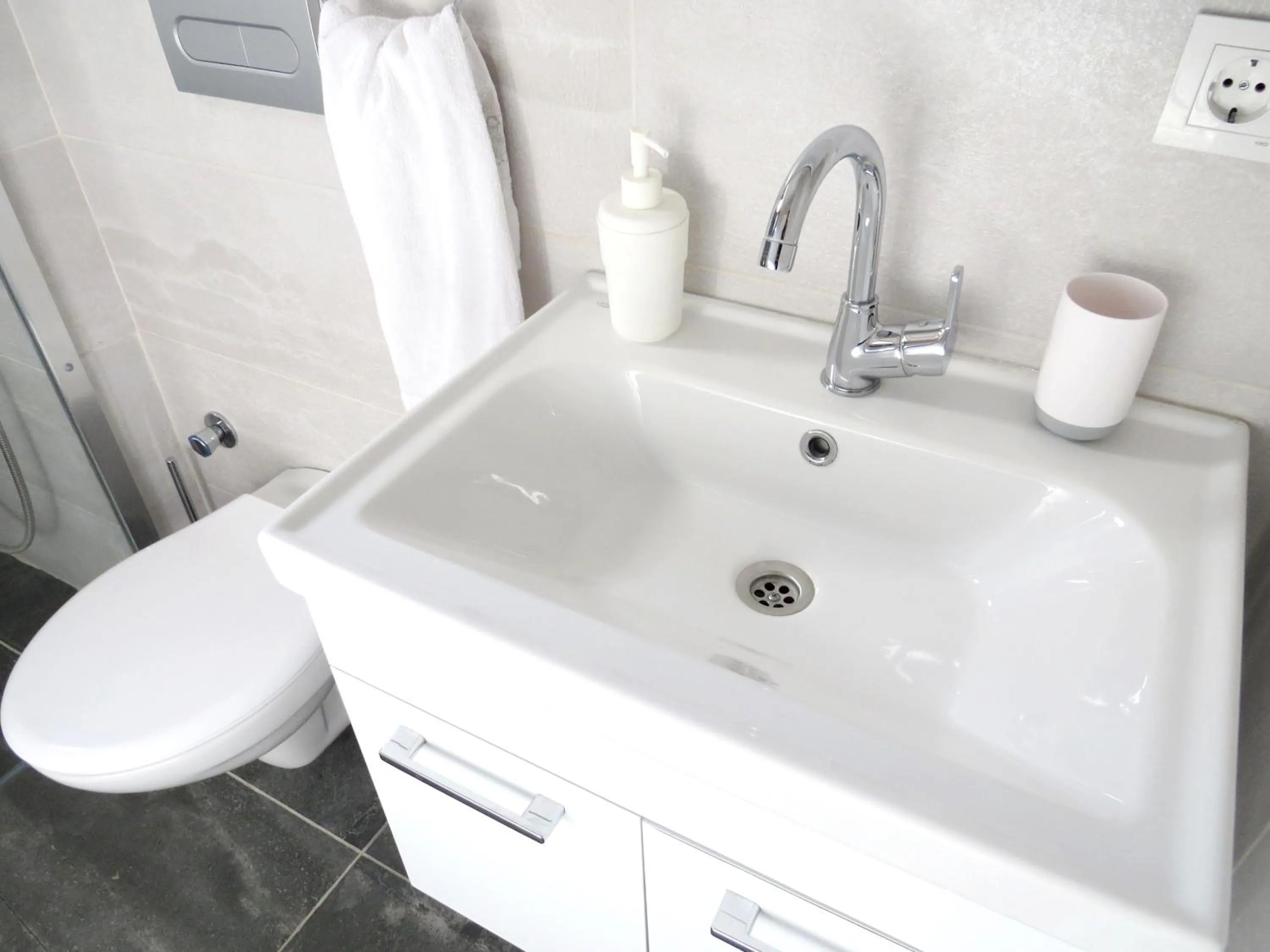 Bathroom in Istanberry - Paradise Apartments