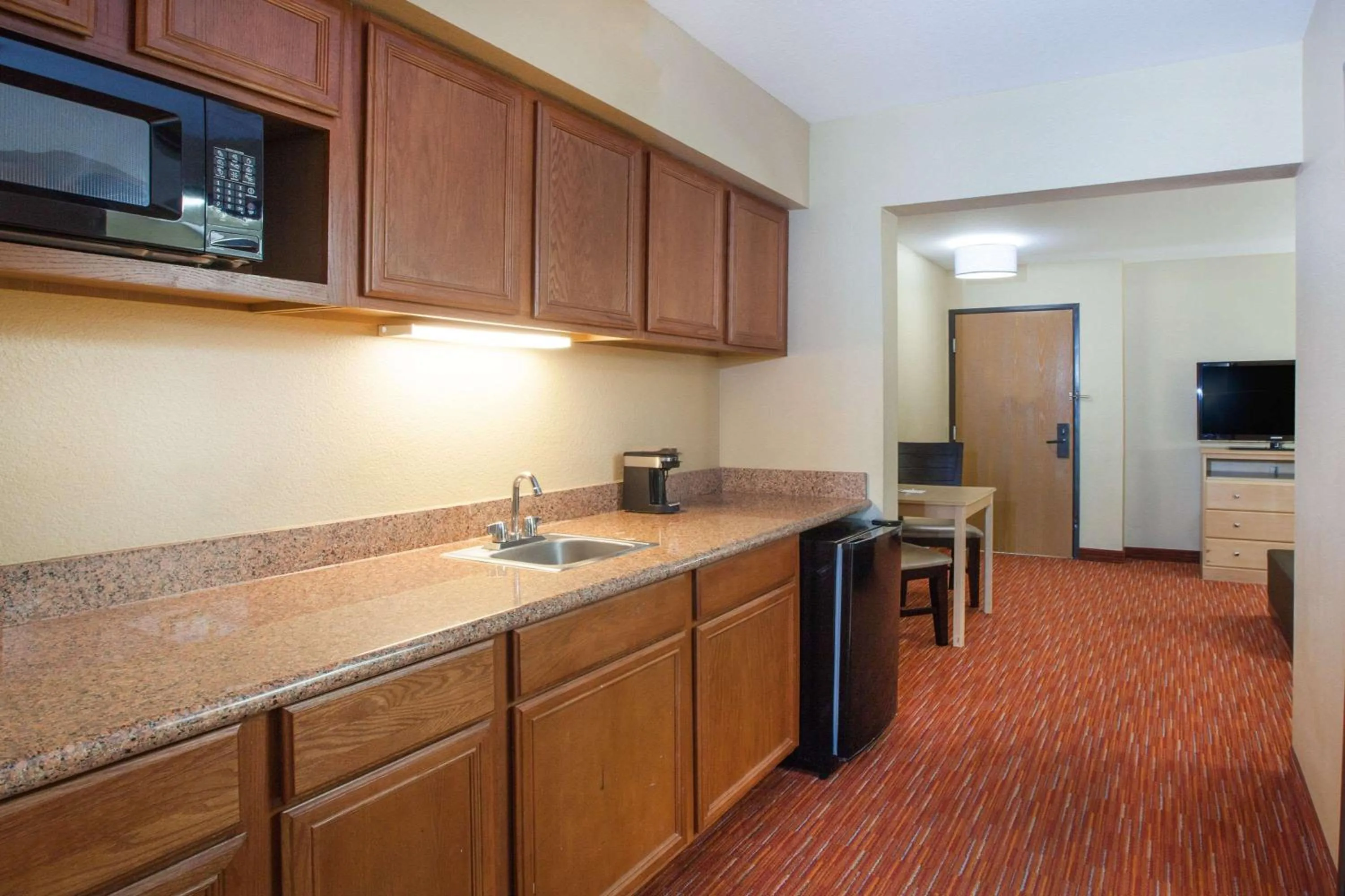 Kitchen or kitchenette in Hawthorn Extended Stay by Wyndham Corpus Christi