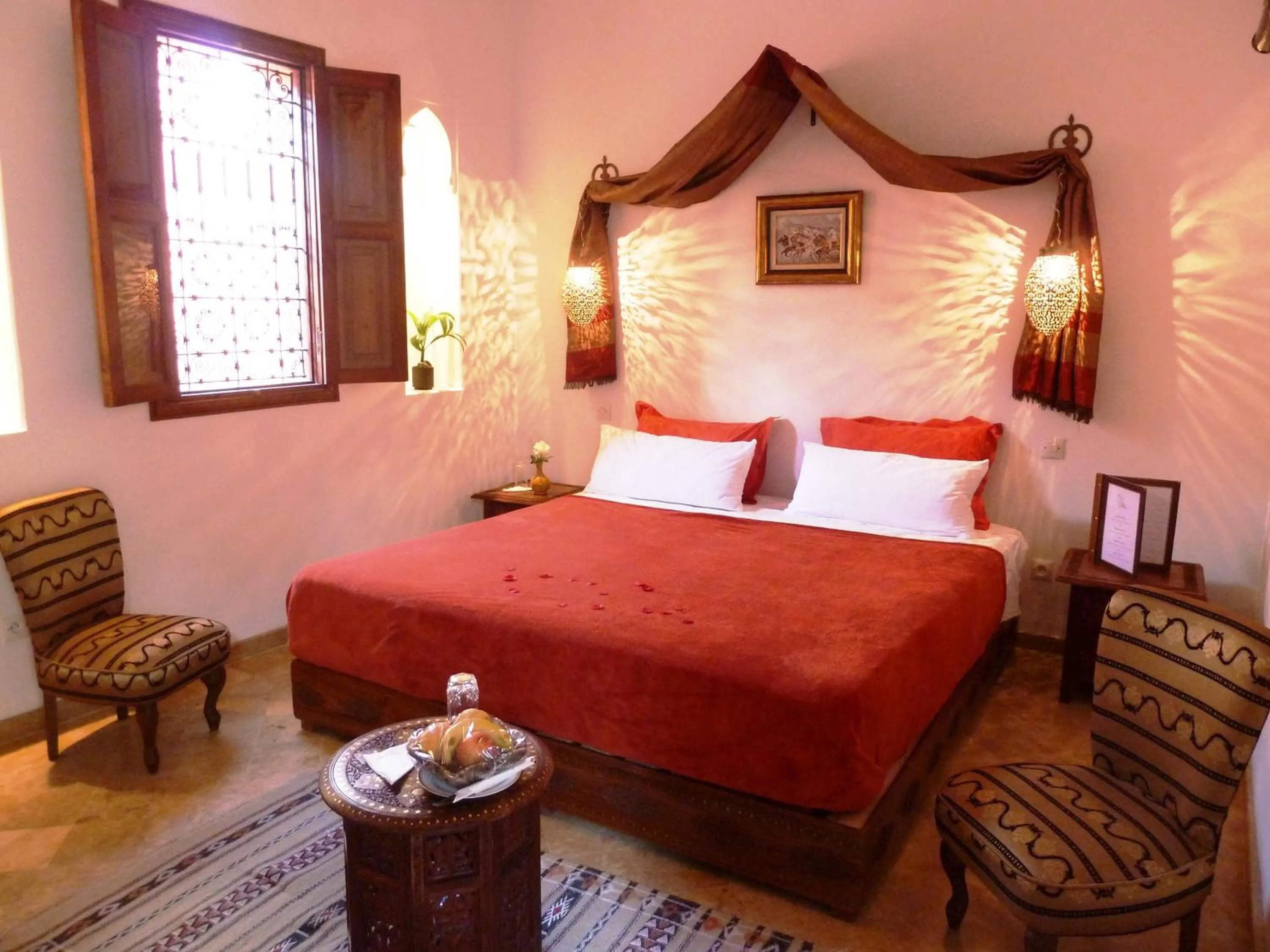 Photo of the whole room, Bed in Riad Viva