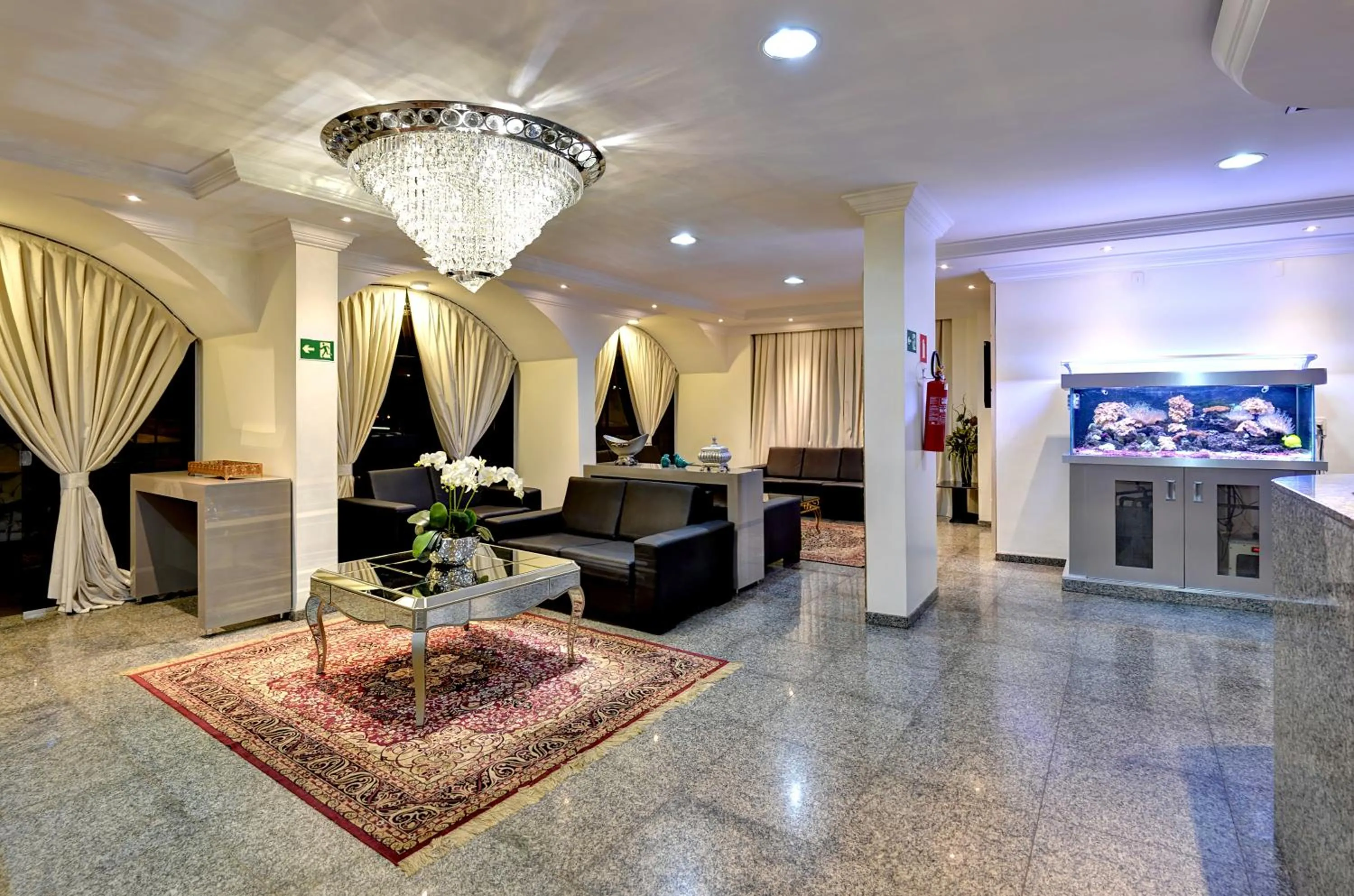 Lobby or reception in Porto Minas Hotel e Convenções