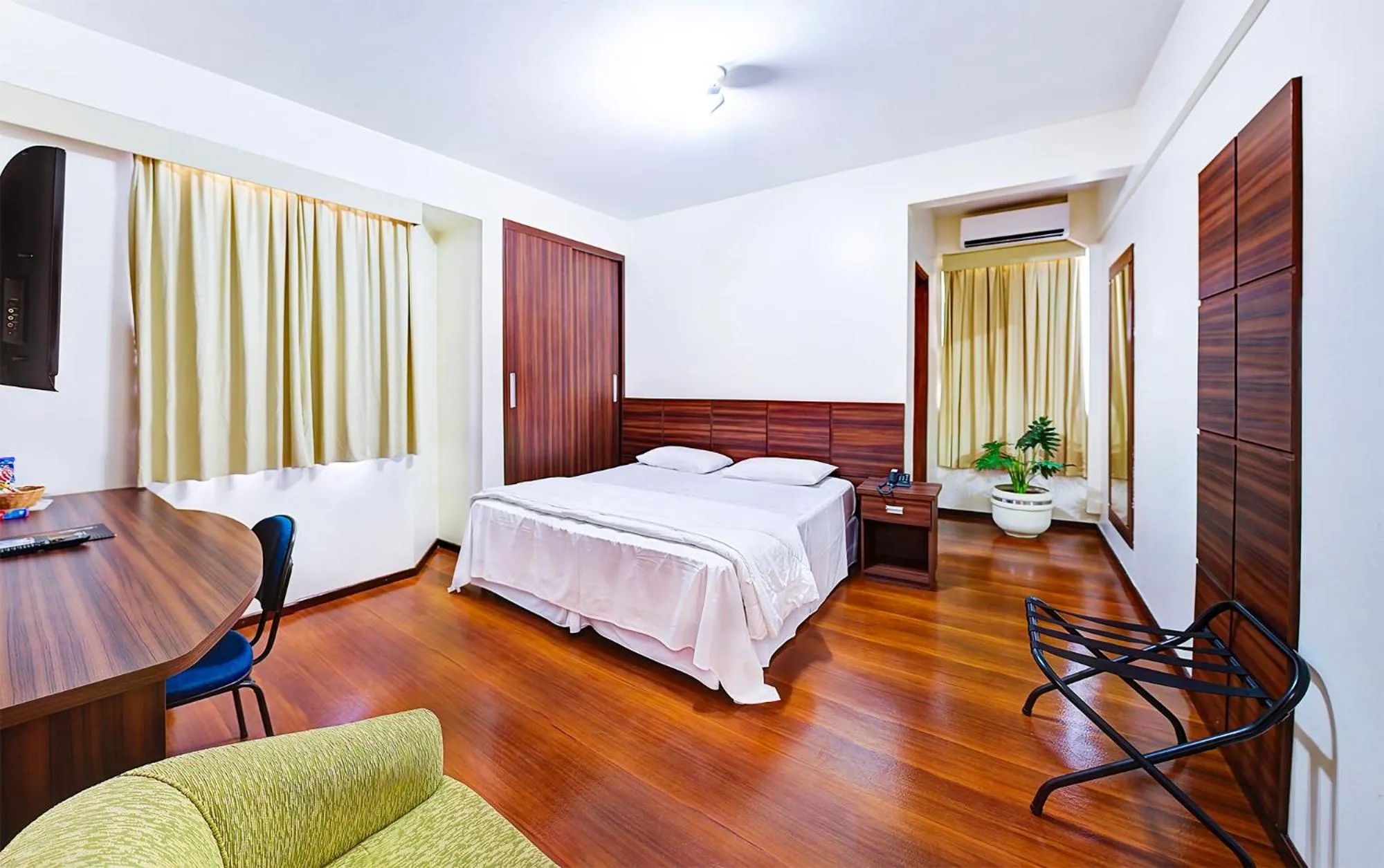 Bed in Porto Minas Hotel e Convenções