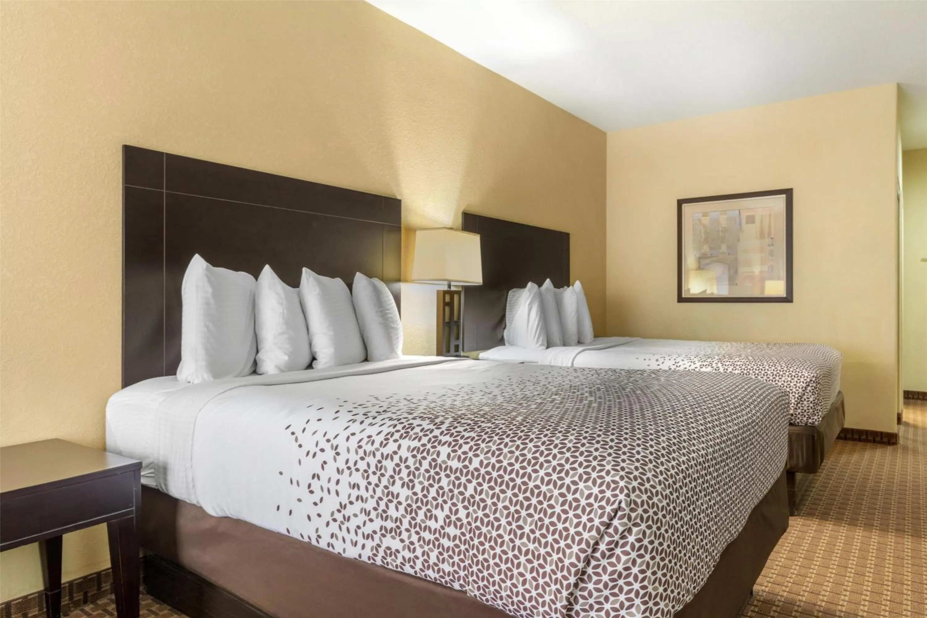 Bedroom, Bed in Best Western Bastrop Pines Inn