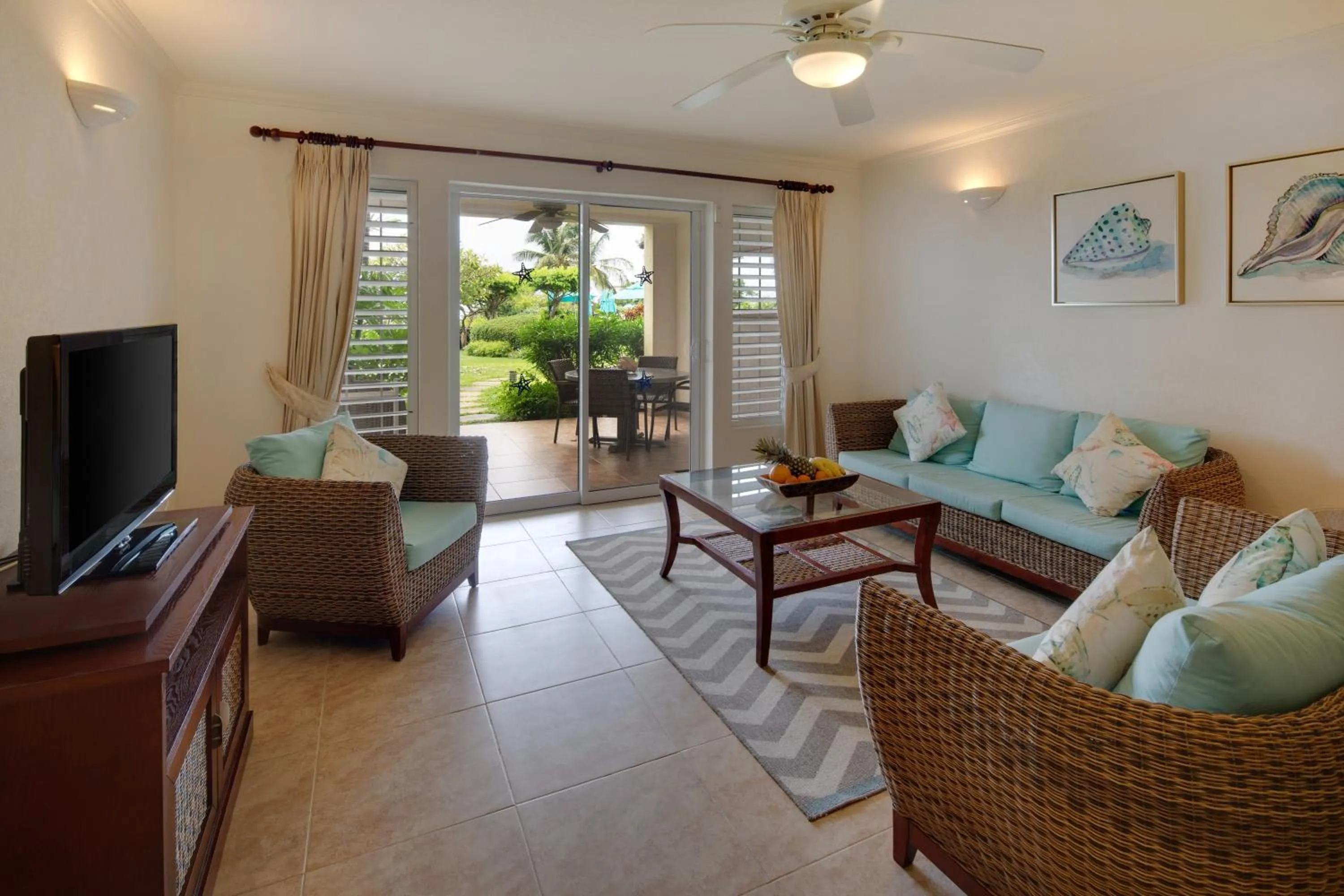 Living room in Beach View Hotel