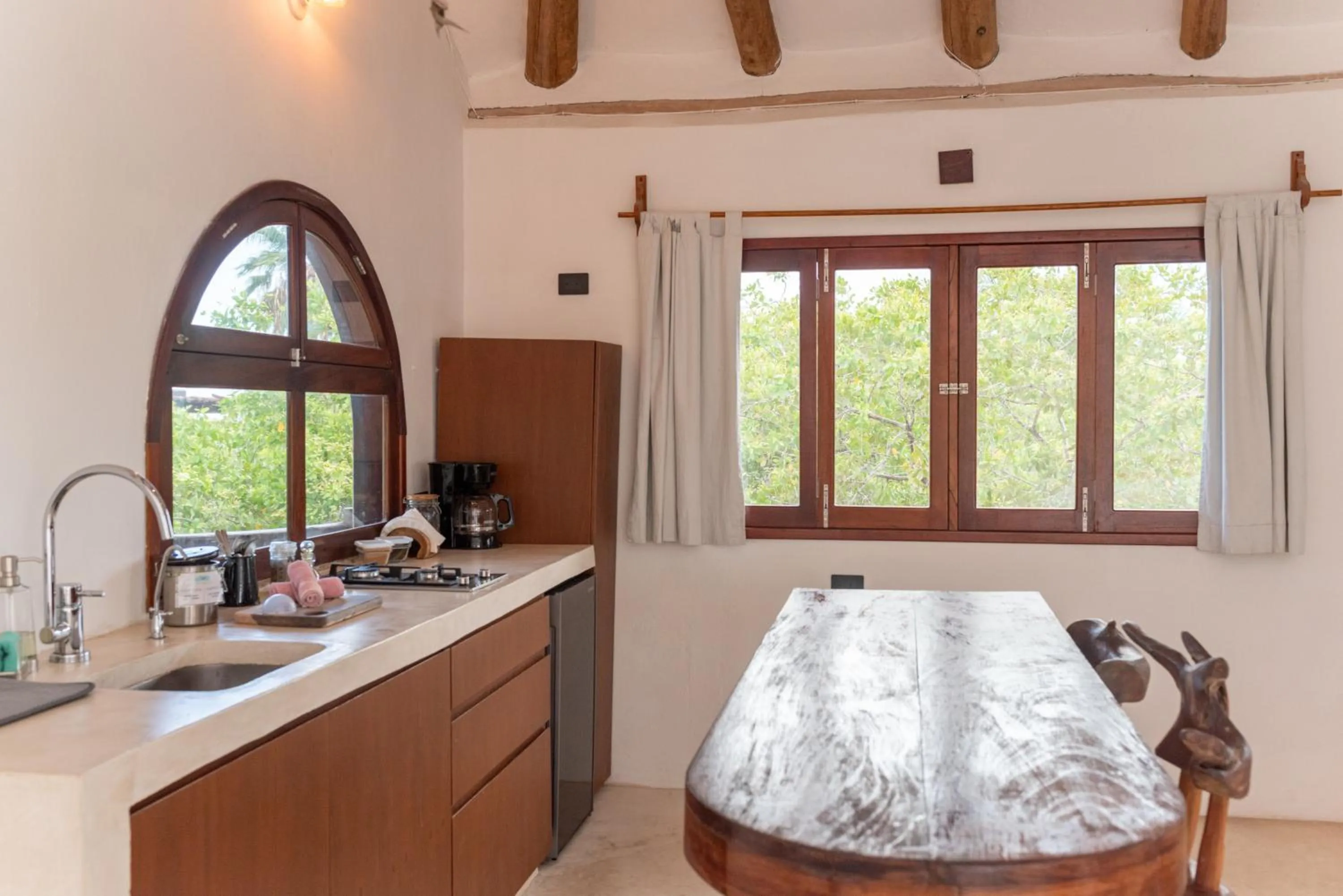 Kitchen or kitchenette, Bed in Casa Takywara