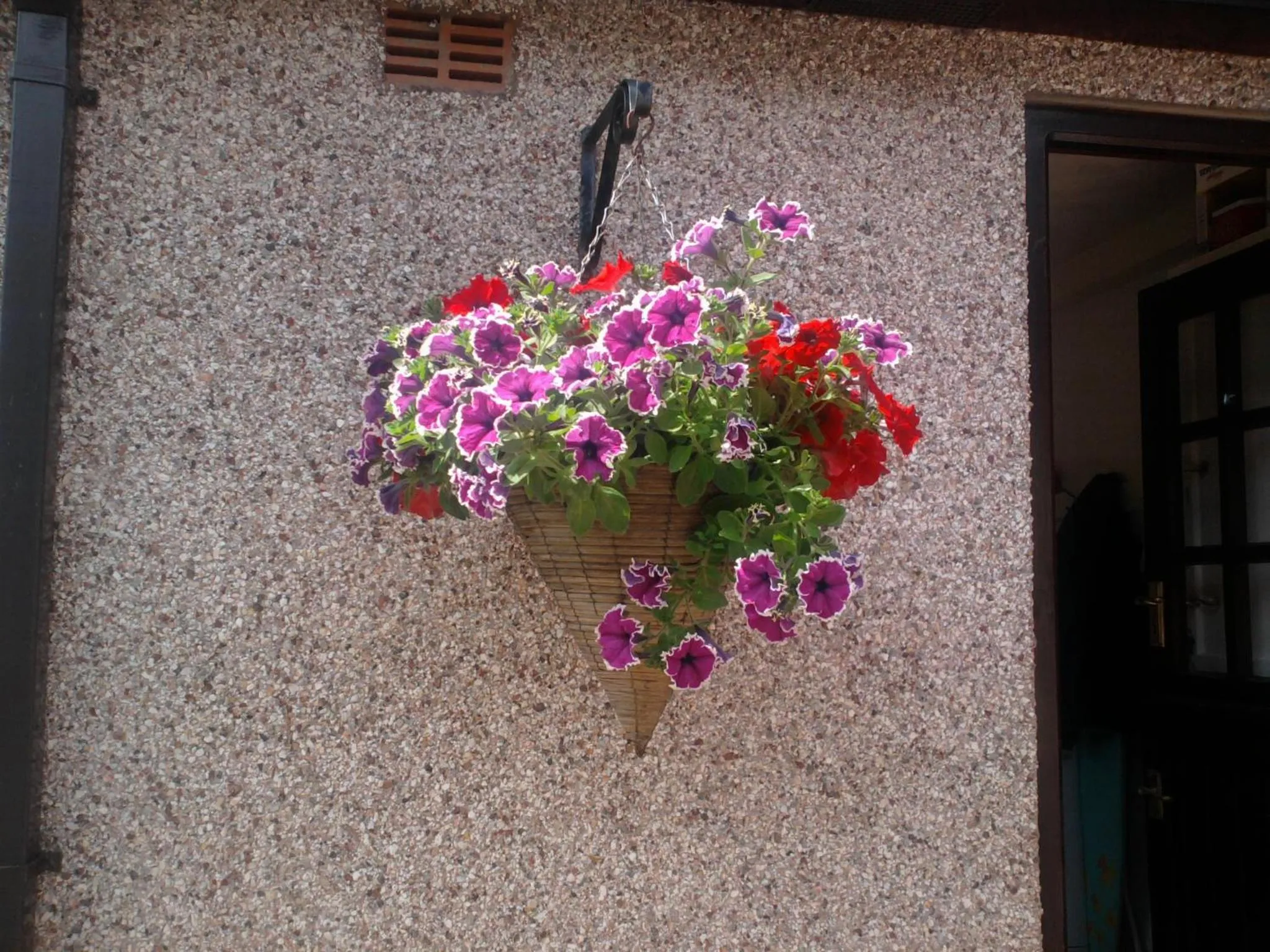 Property building in Lon y Traeth Bed & Breakfast