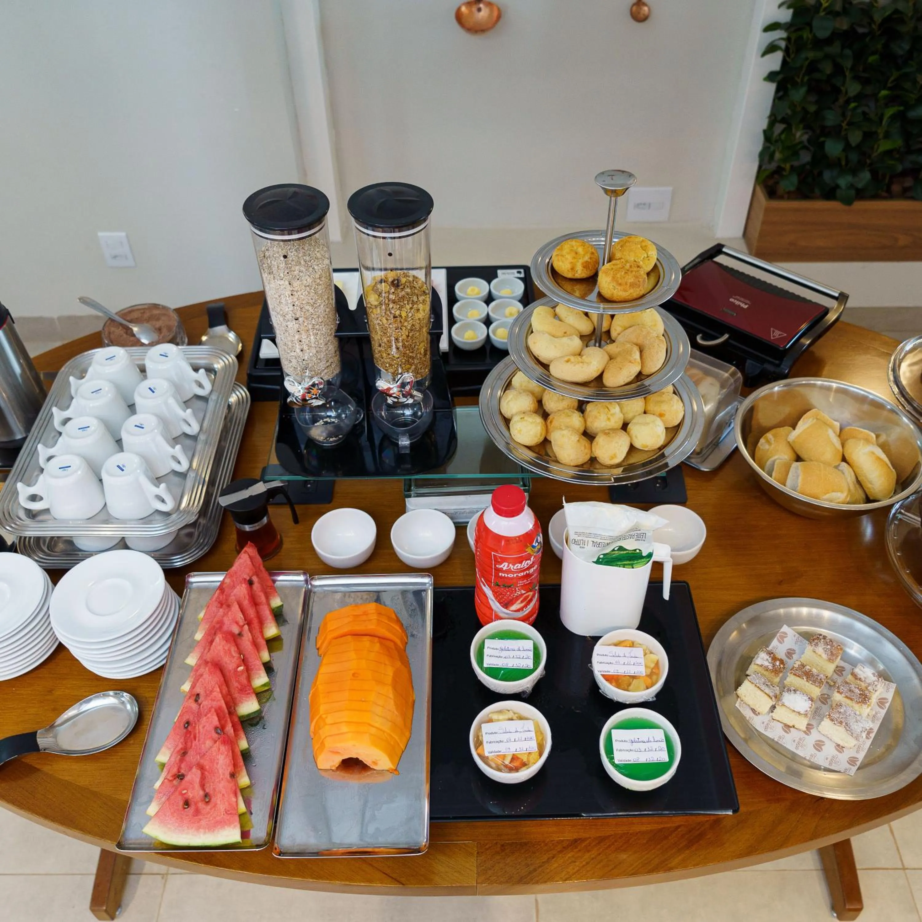 Buffet breakfast in Hotel Maraja