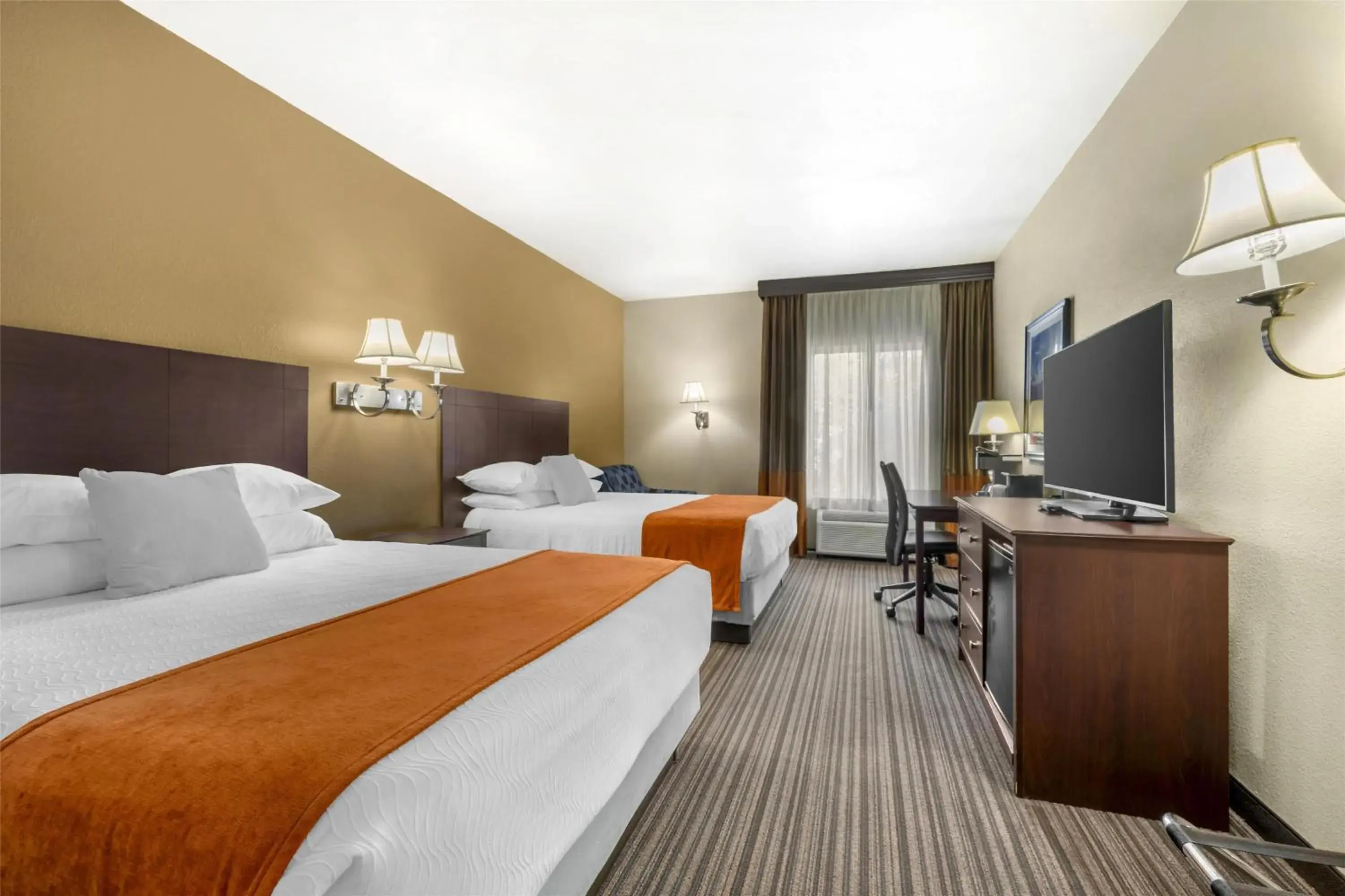 Queen Room with Two Queen Beds in Best Western Plus Winslow Inn Queen Room with Two Queen Beds in Best Western Plus Winslow Inn