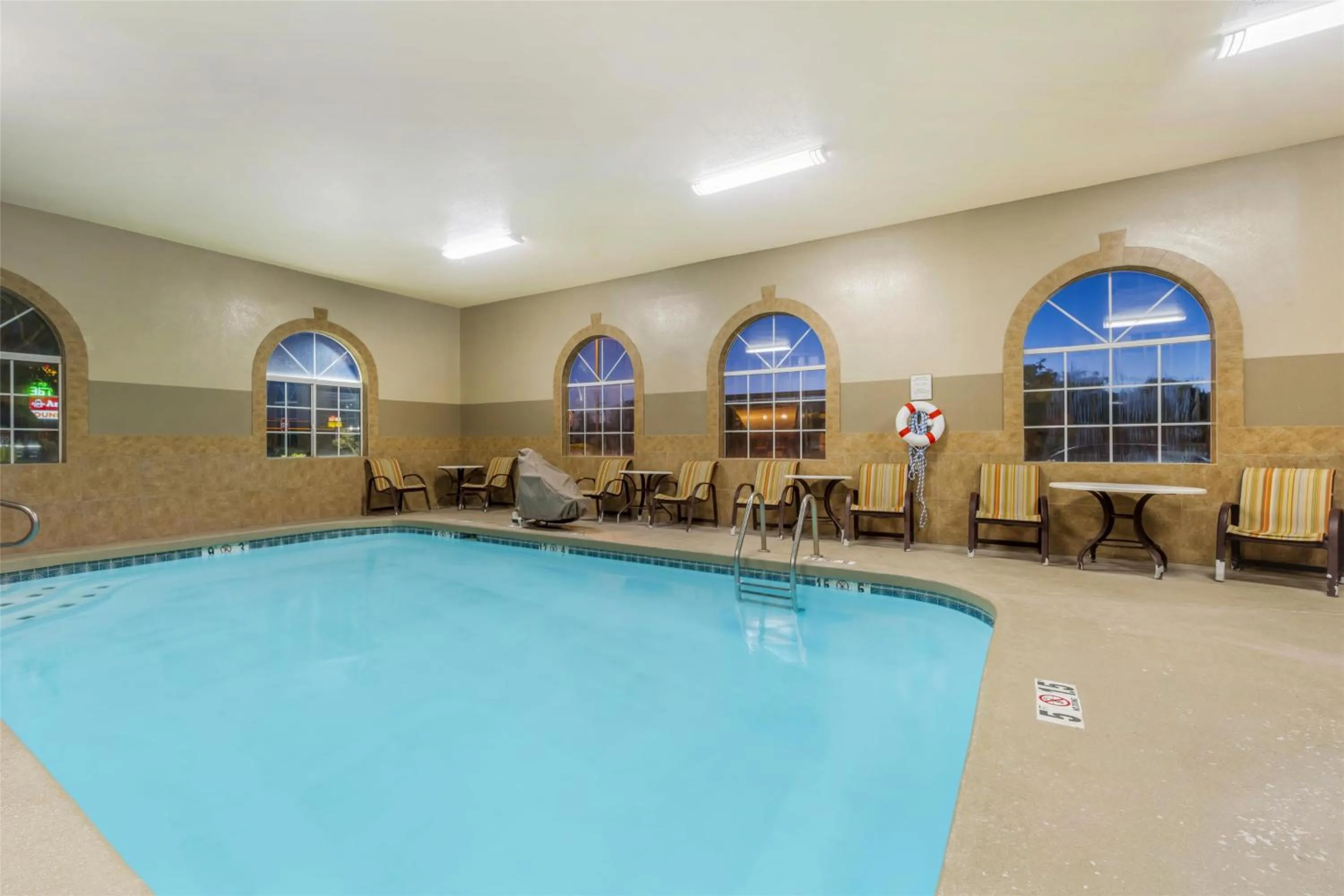 Pool view in Best Western Plus Winslow Inn