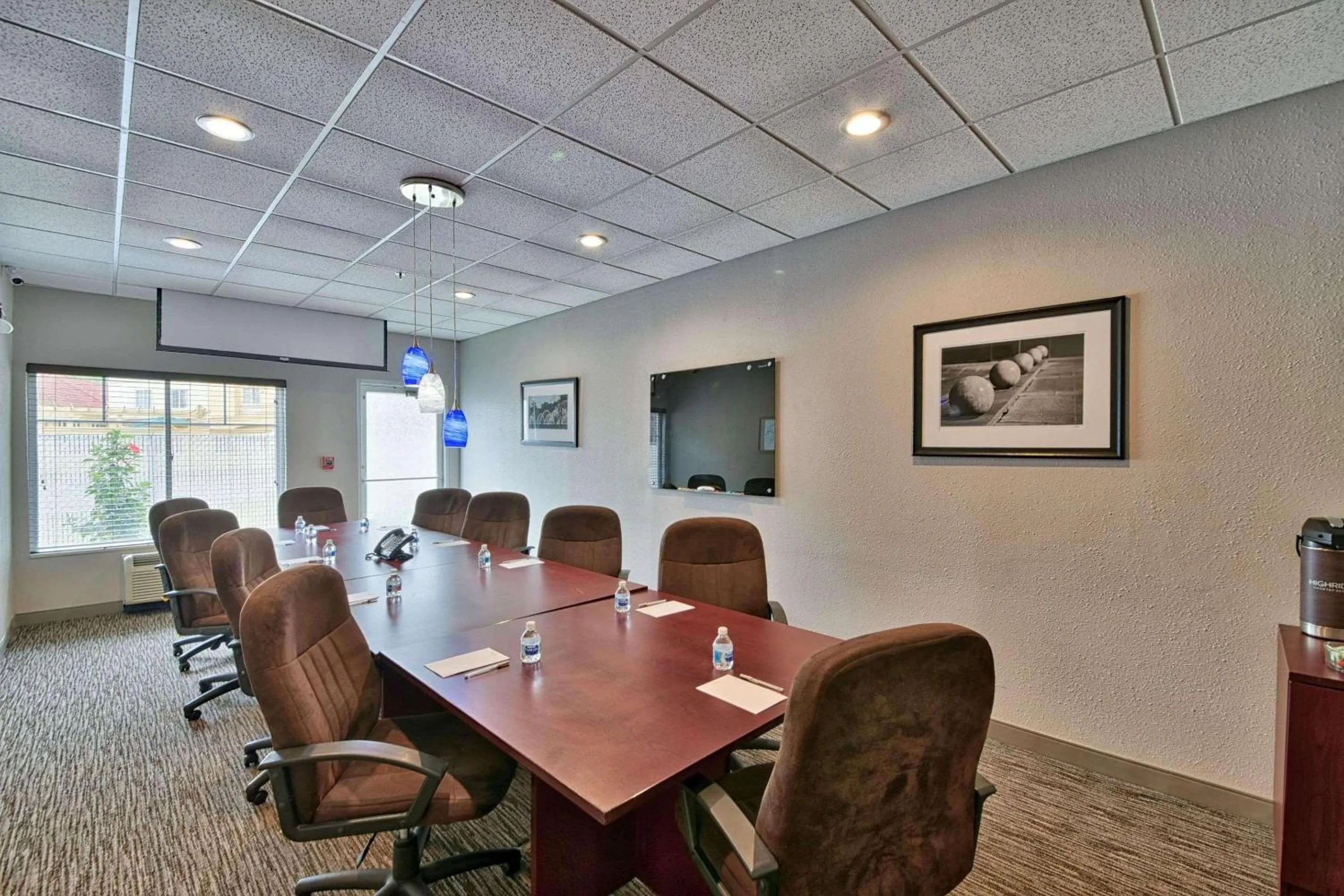 Business facilities in Country Inn & Suites by Radisson Ocala Southwest