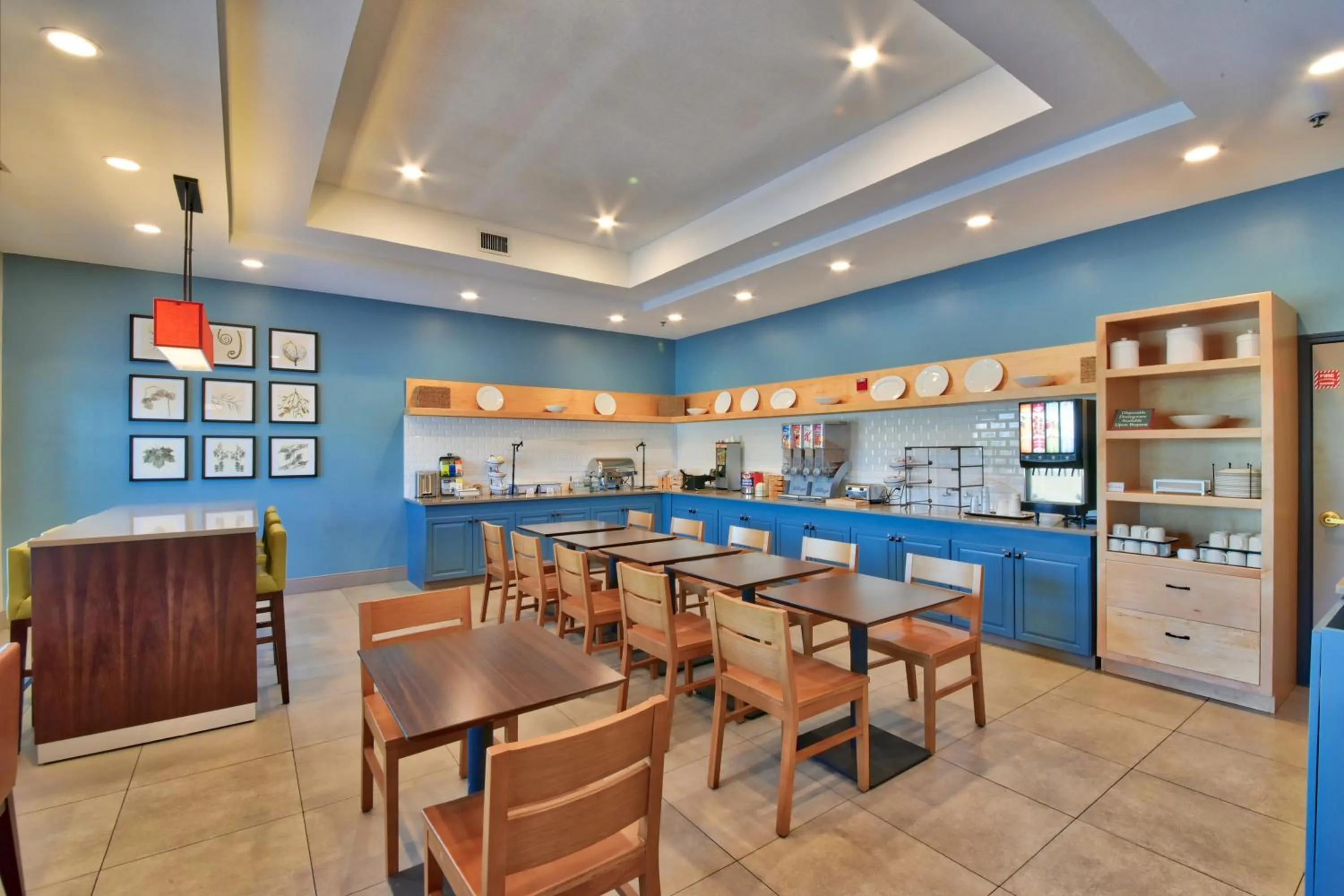 Dining area in Country Inn & Suites by Radisson Ocala Southwest