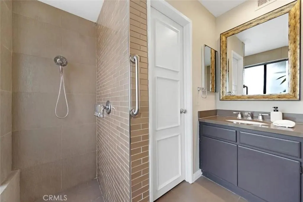 Shower in Sundance Villas by Private Villa Management