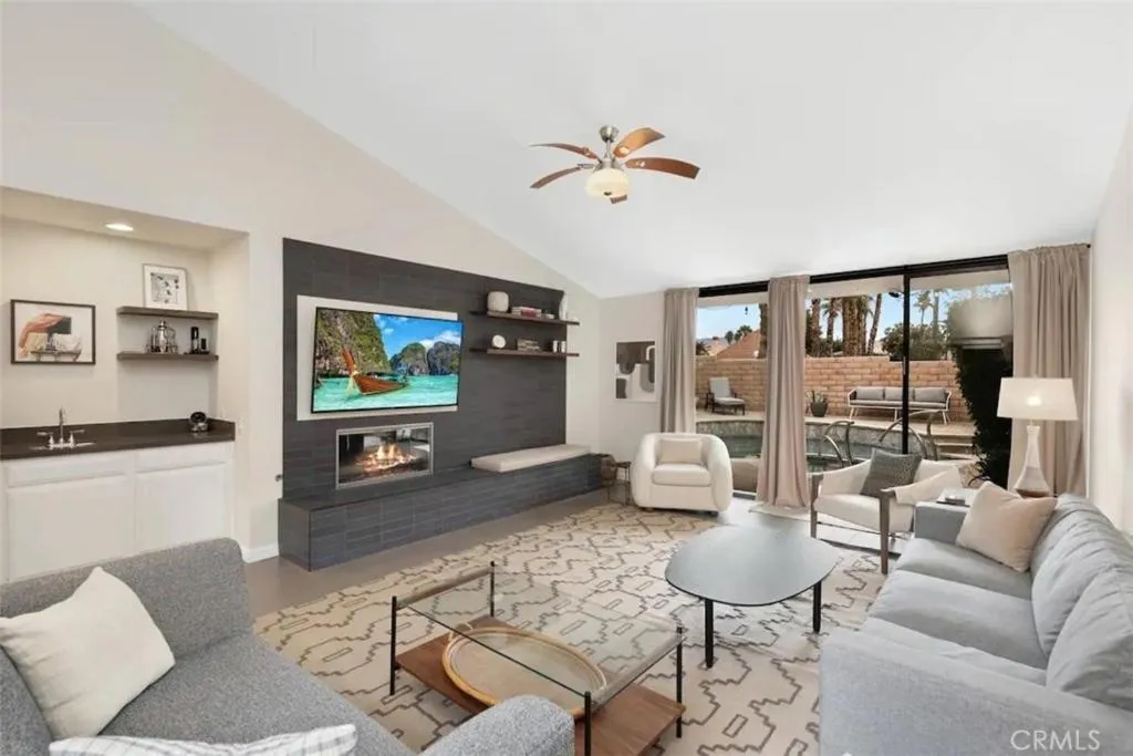 Communal lounge/ TV room in Sundance Villas by Private Villa Management